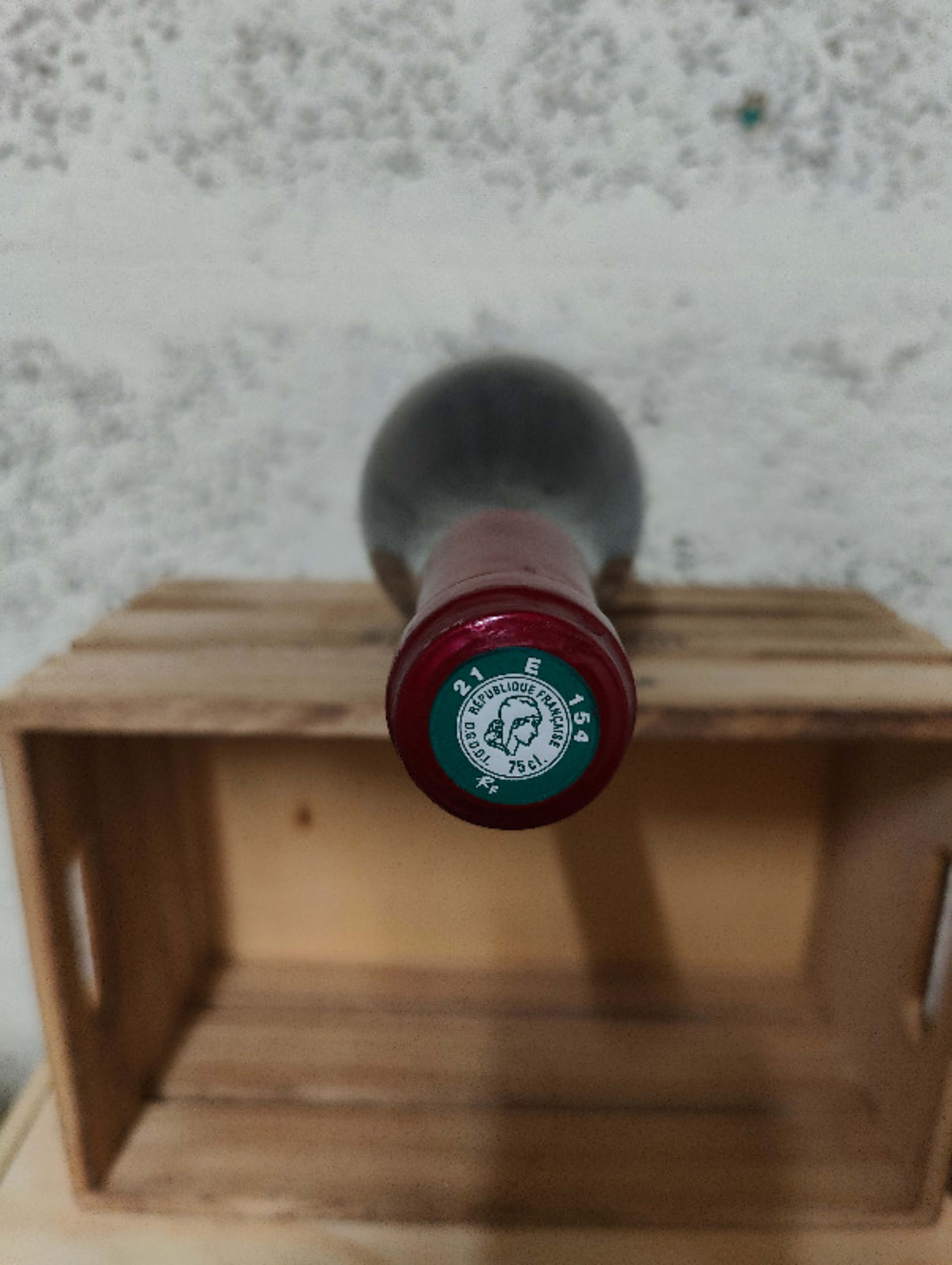 Caps