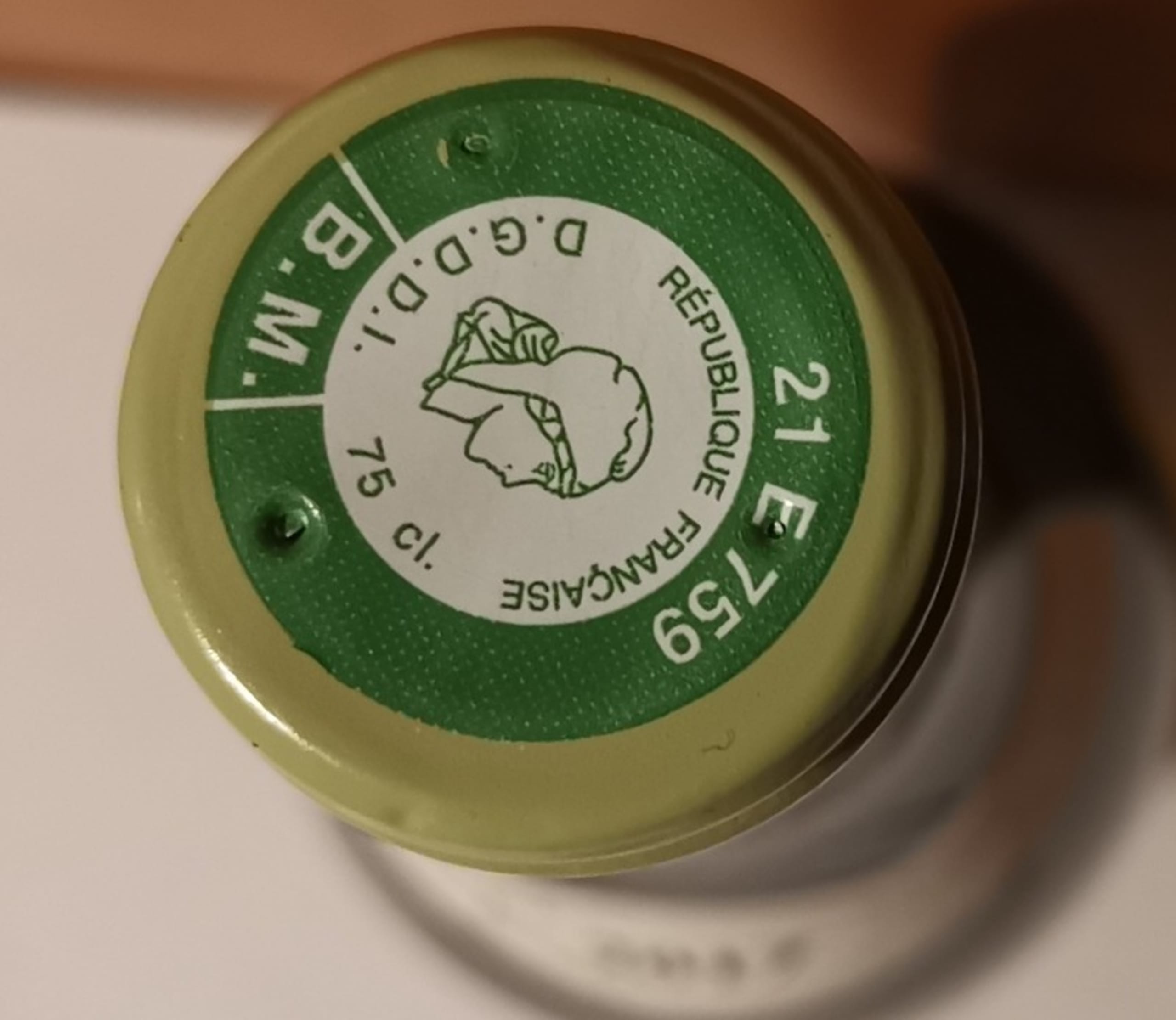 Caps