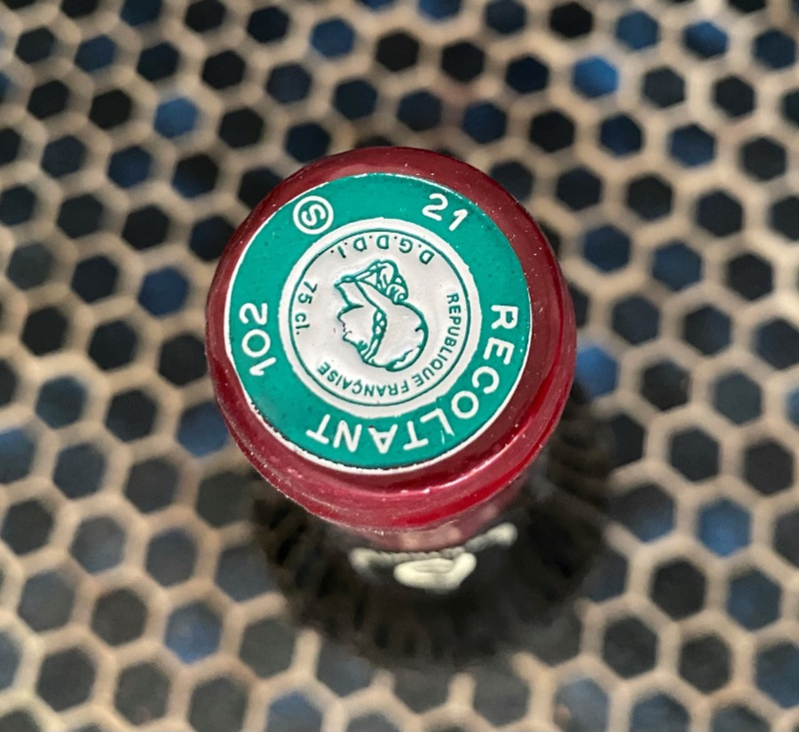 Caps