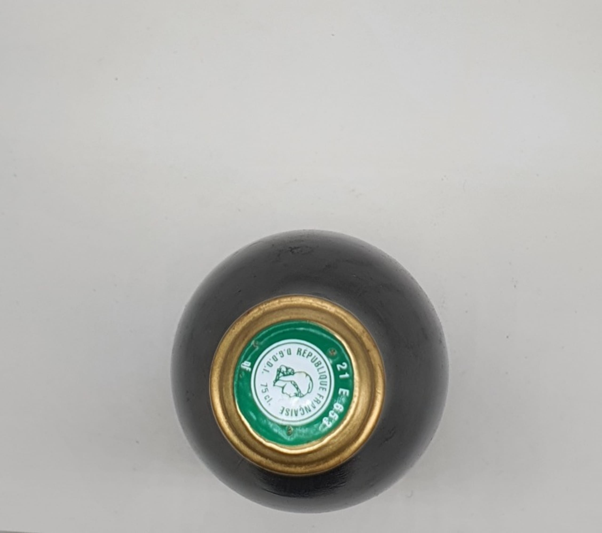 Caps