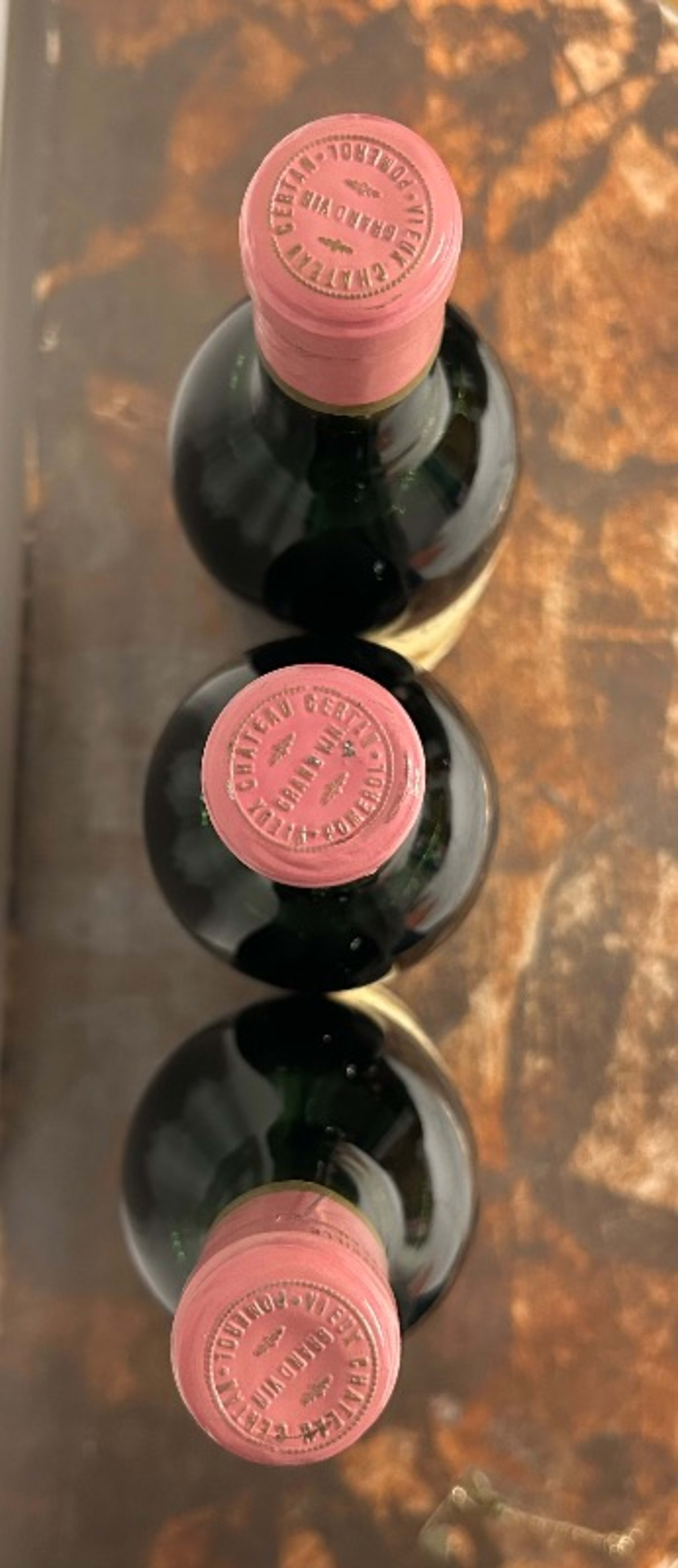 Caps