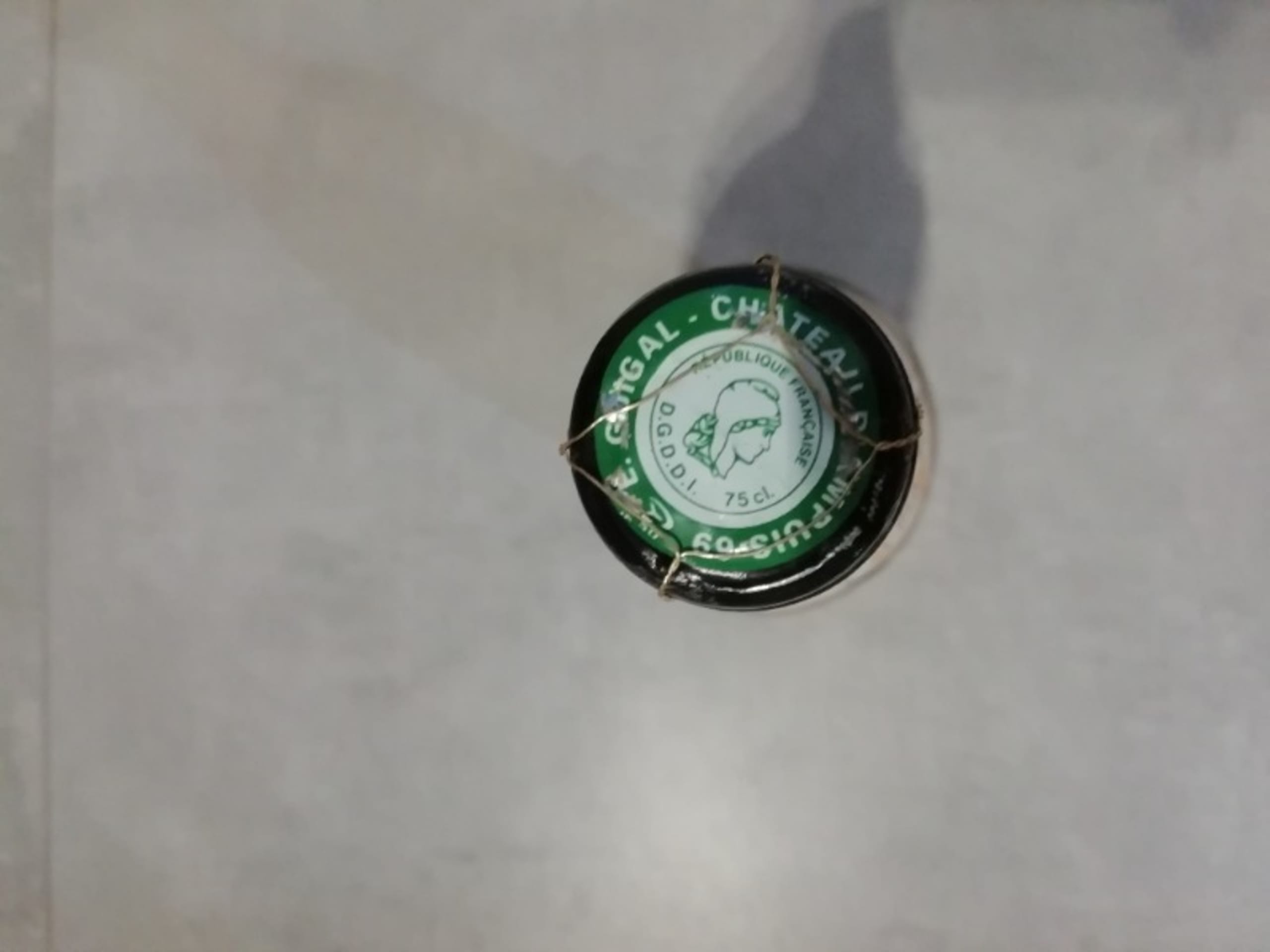 Caps