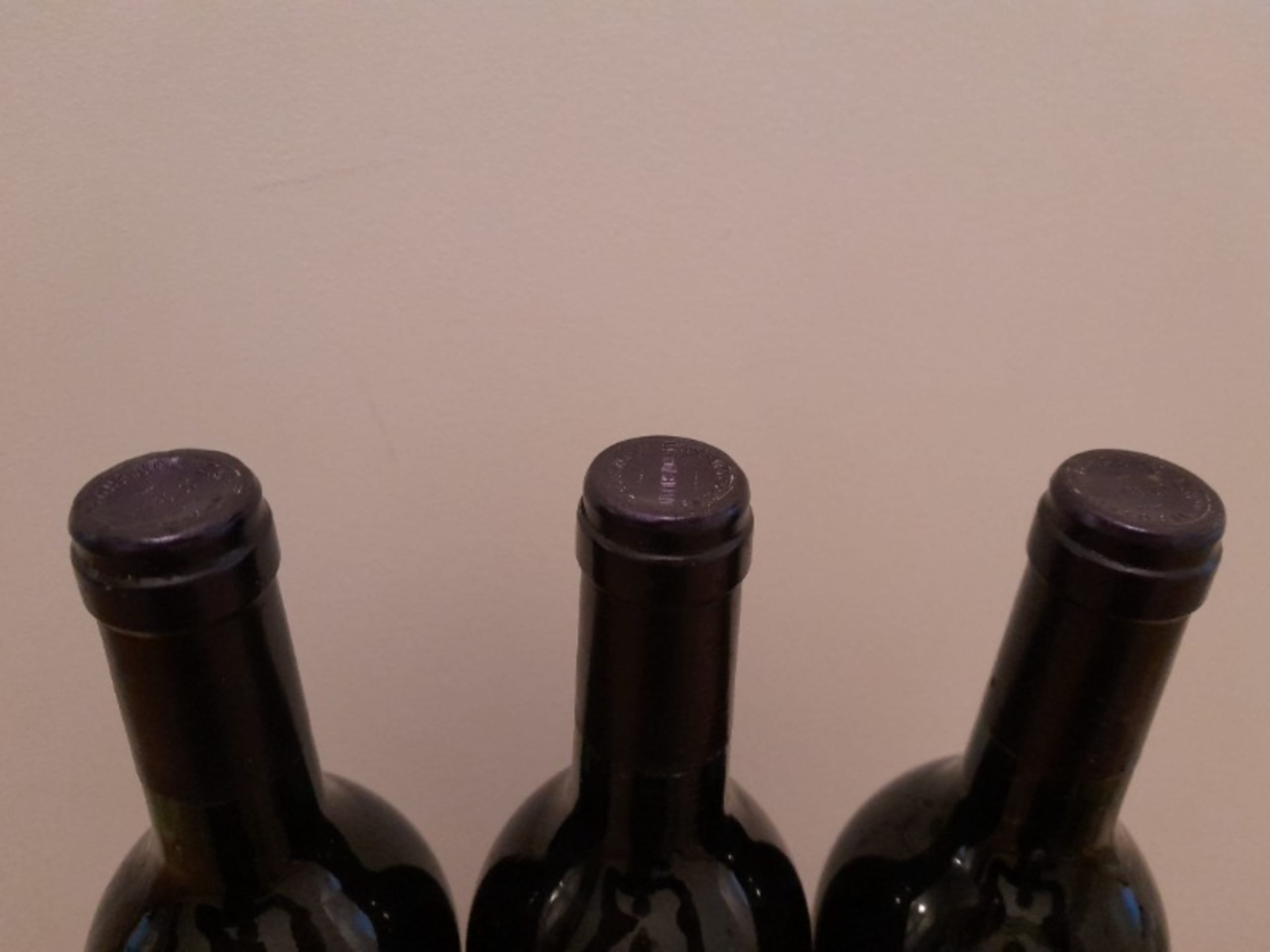 Caps