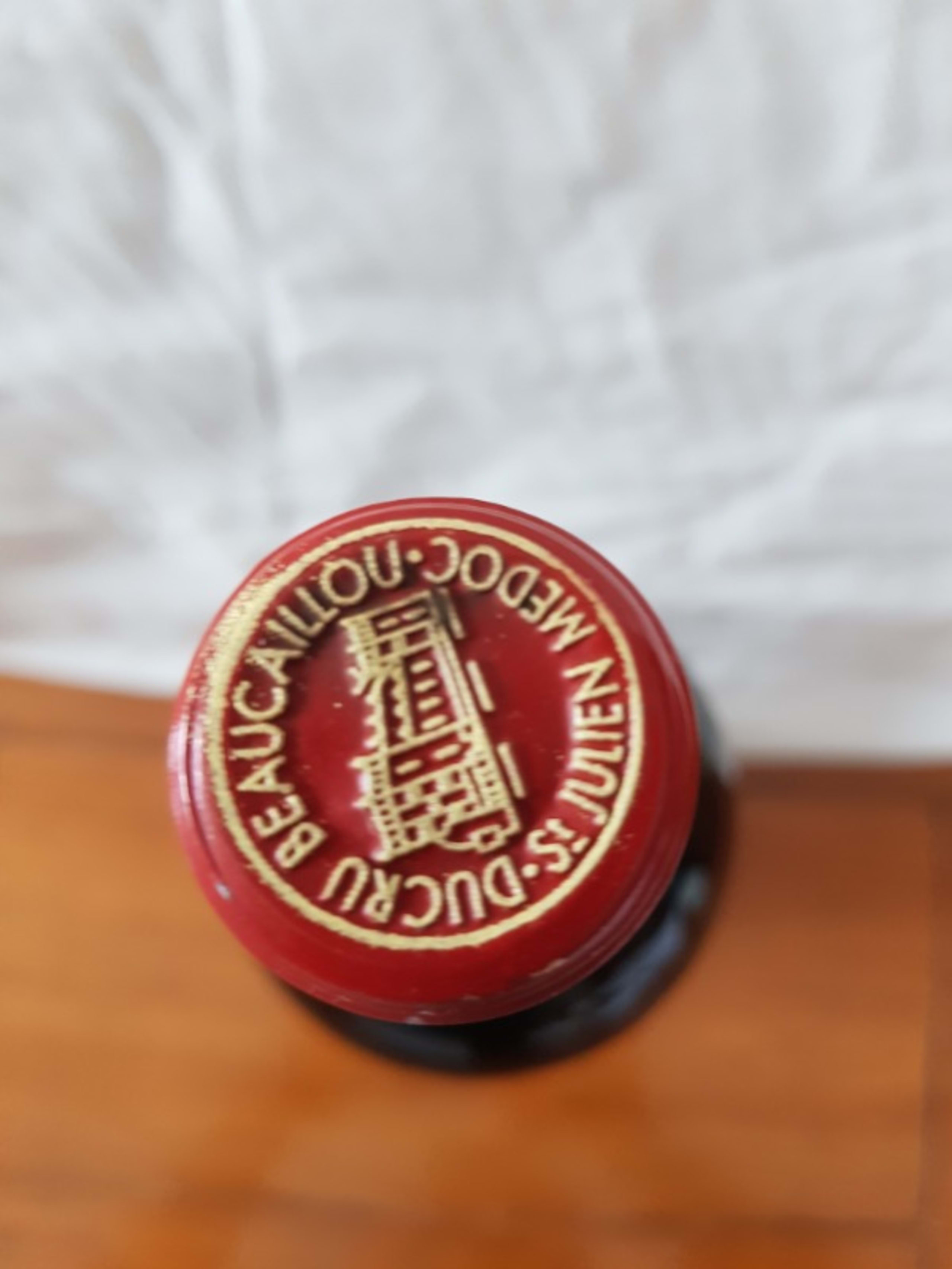 Caps