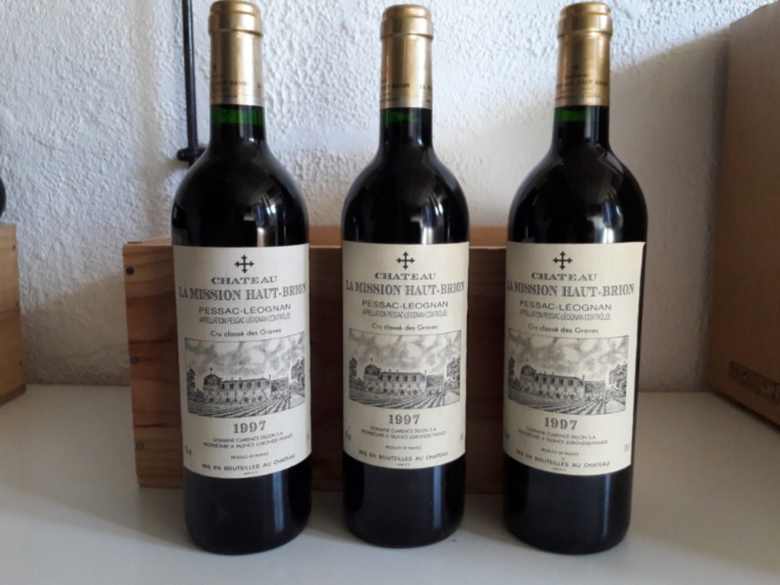 3 x Château LA MISSION DE HAUT-BRION, Pessac-Léognan, 1997