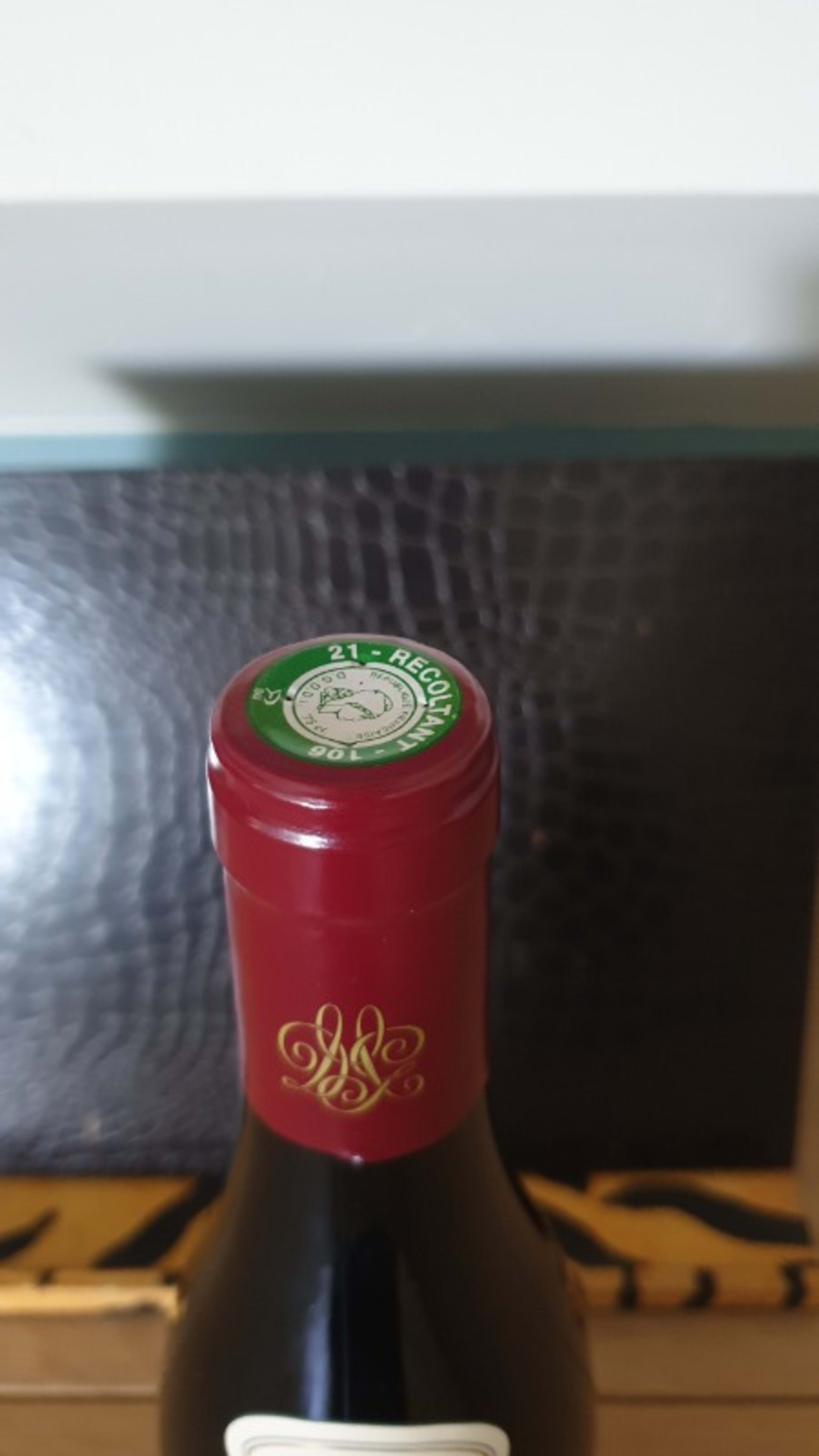 Caps
