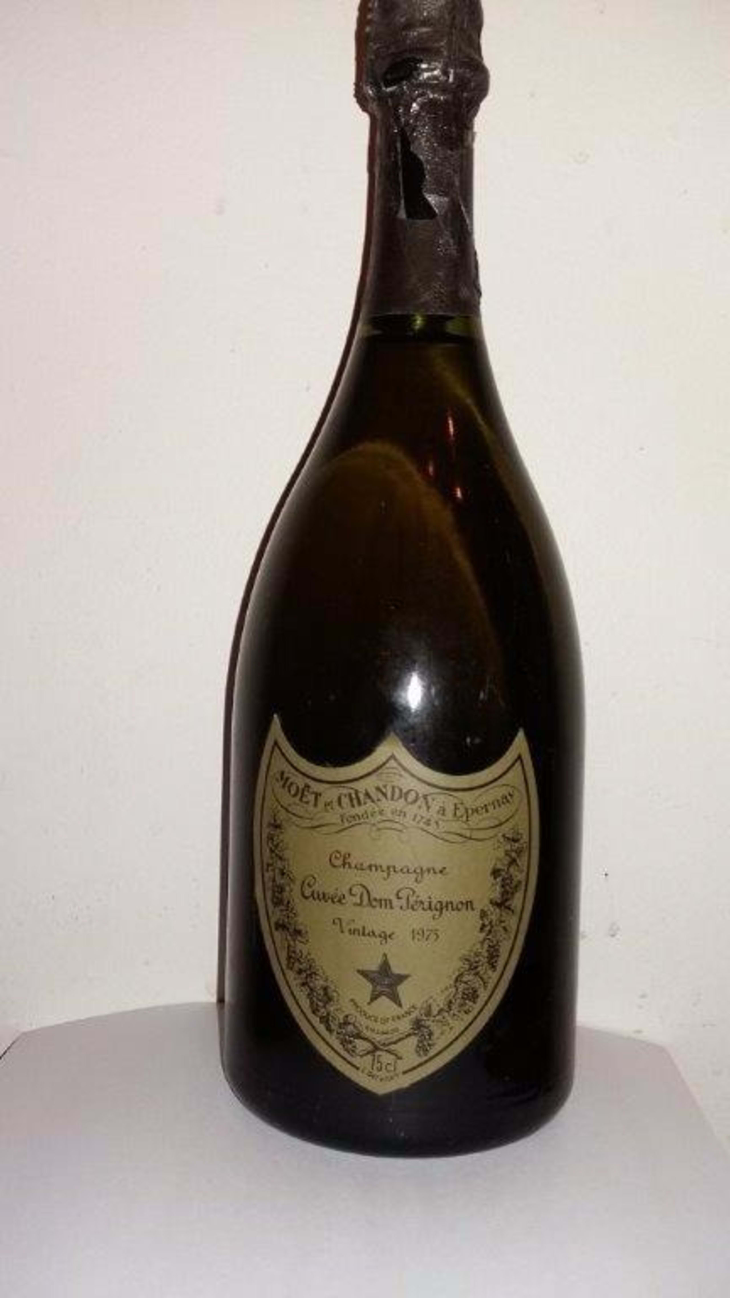 Dom Perignon, Champagne, 1975