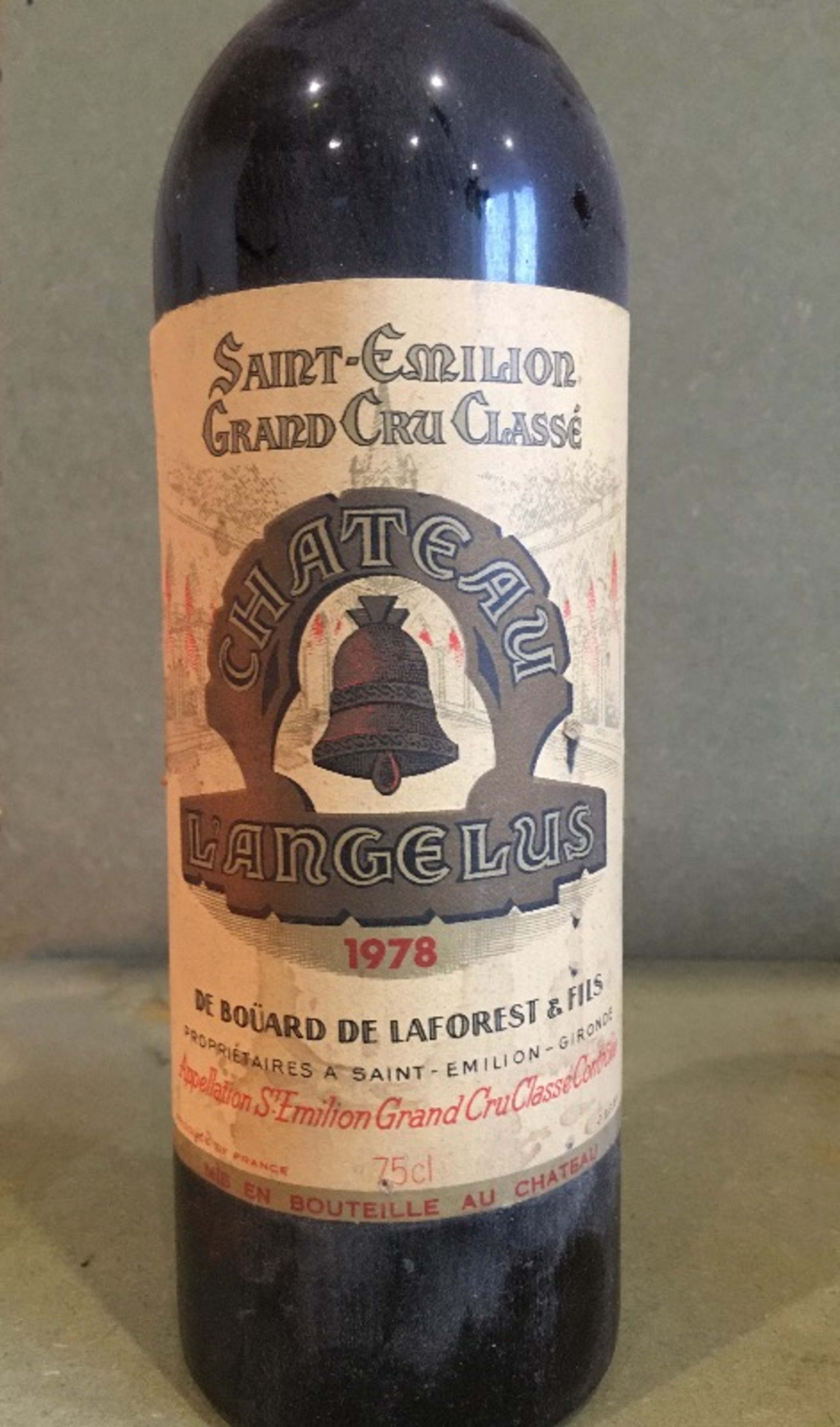 Château  Angelus, Saint-Émilion, 1978