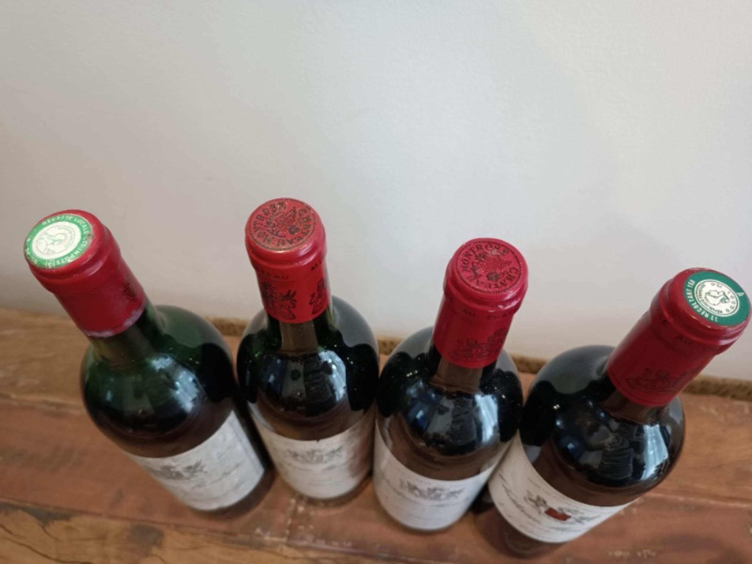 Caps