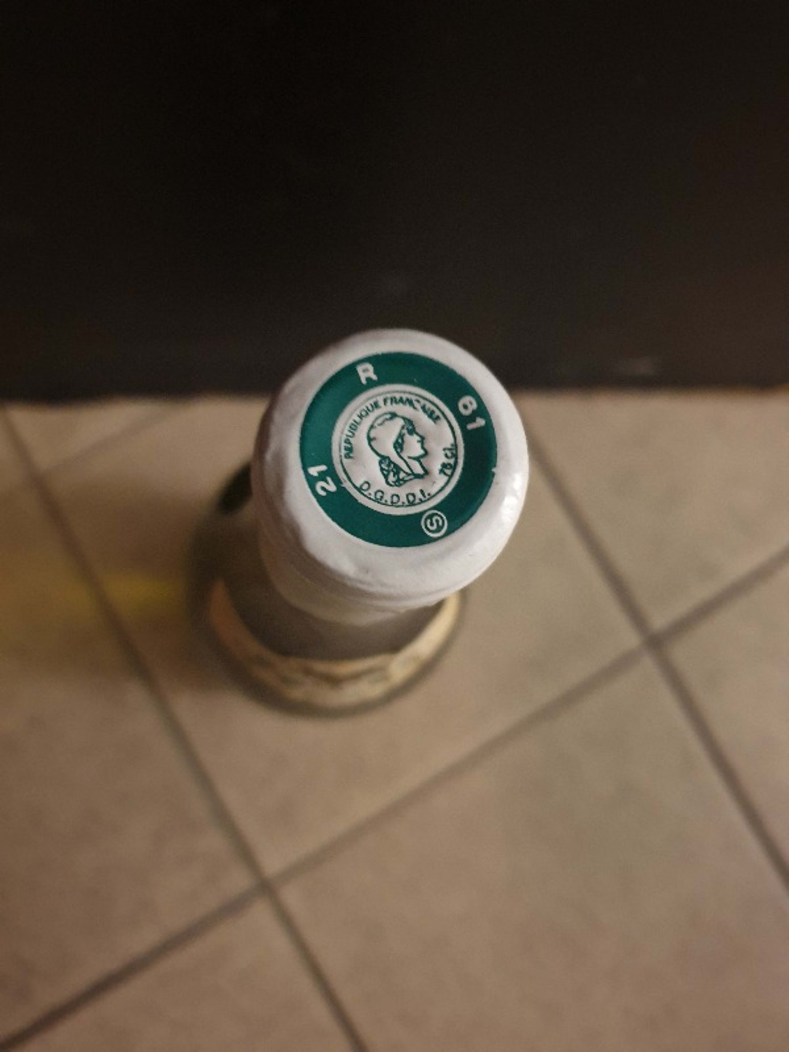 Caps