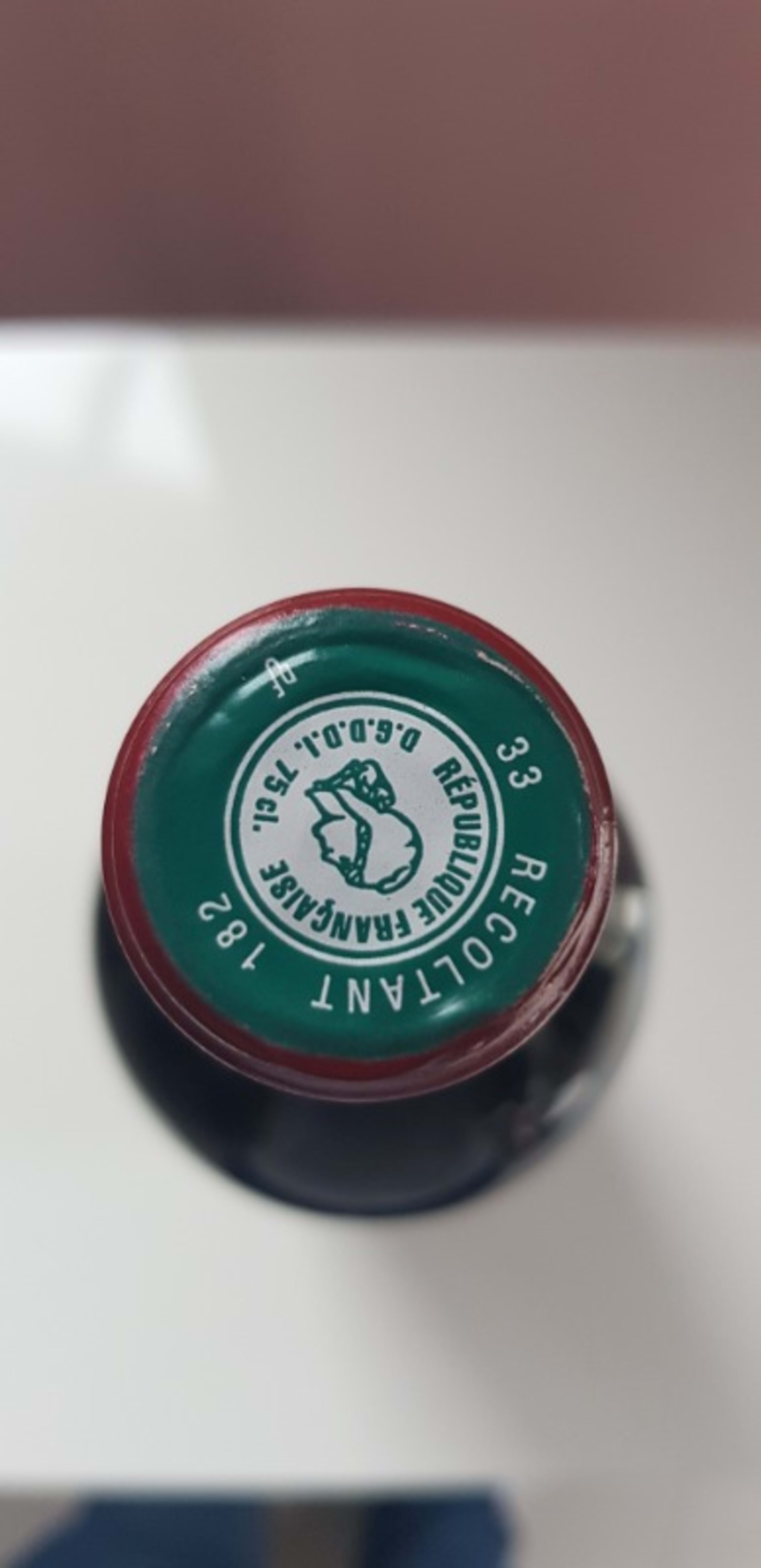 Caps
