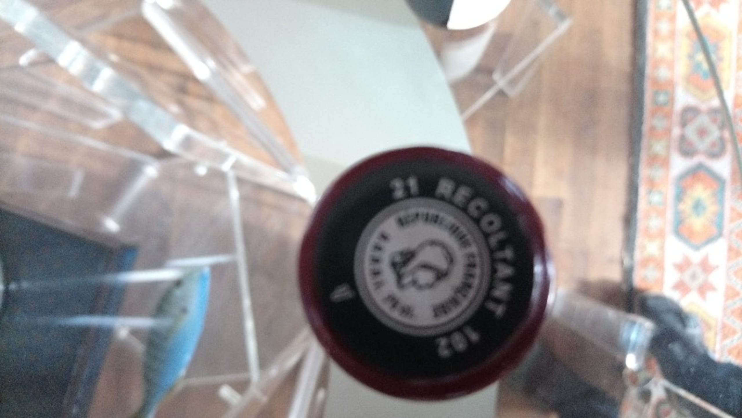 Caps