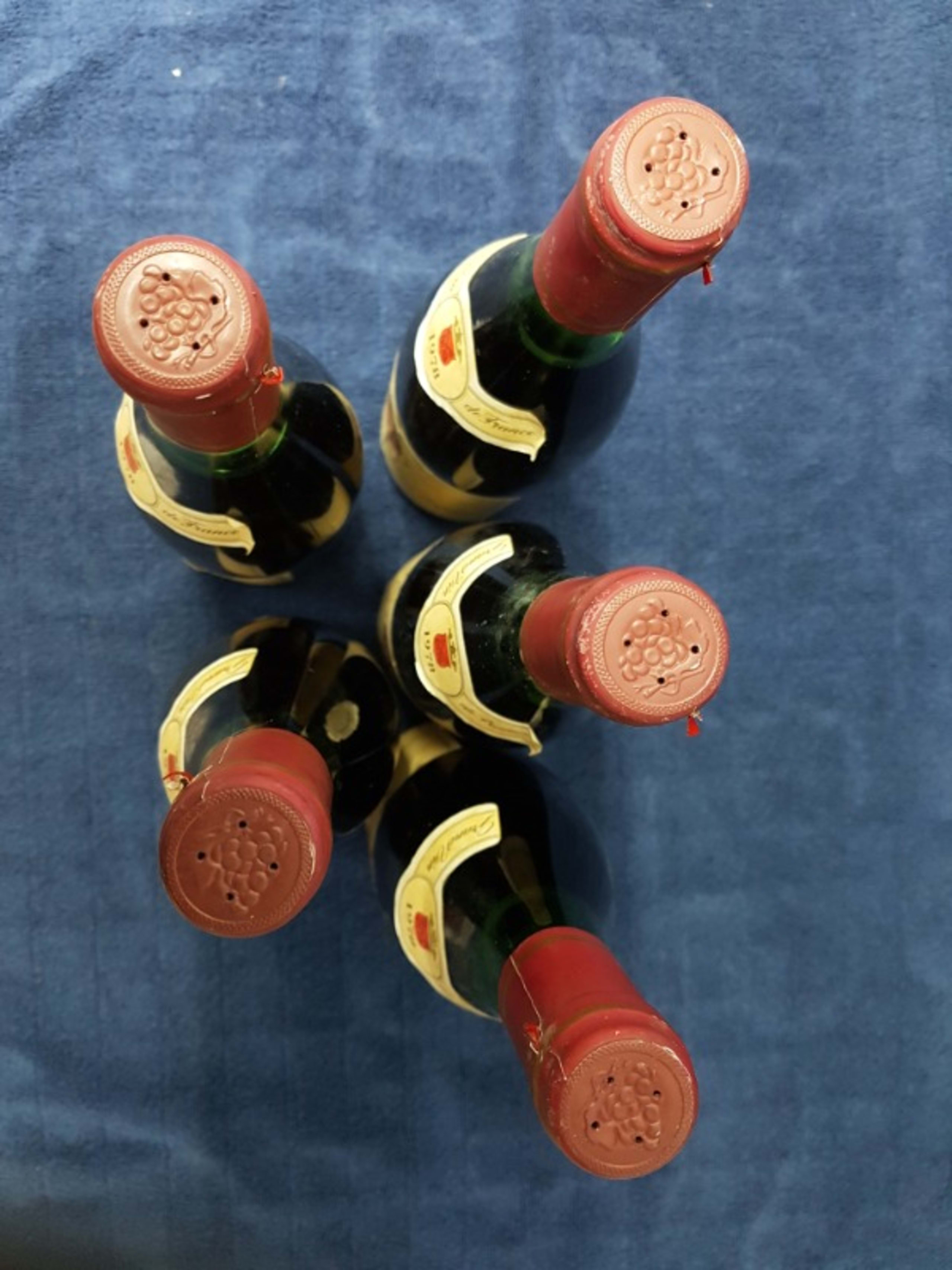 Caps
