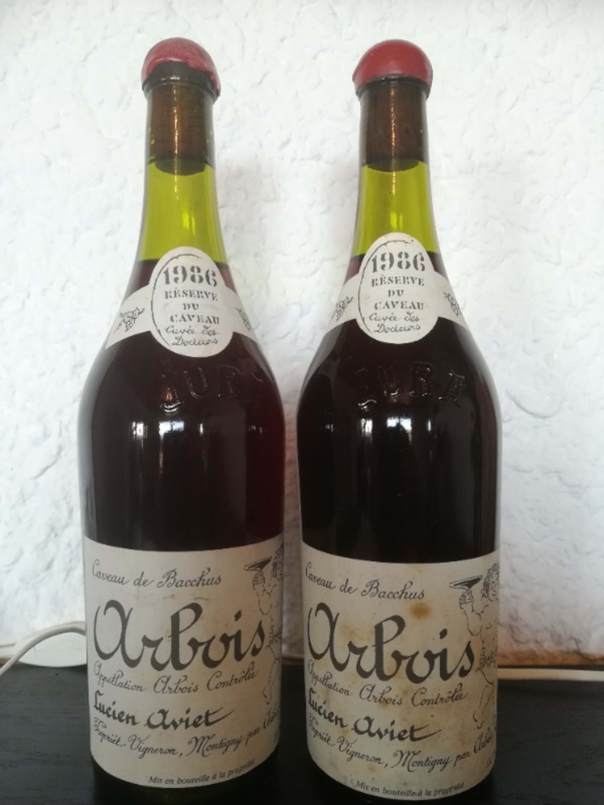 2 x Caveau de Bacchus, cuvée des docteurs, Lucien Oviet, Arbois, 1986