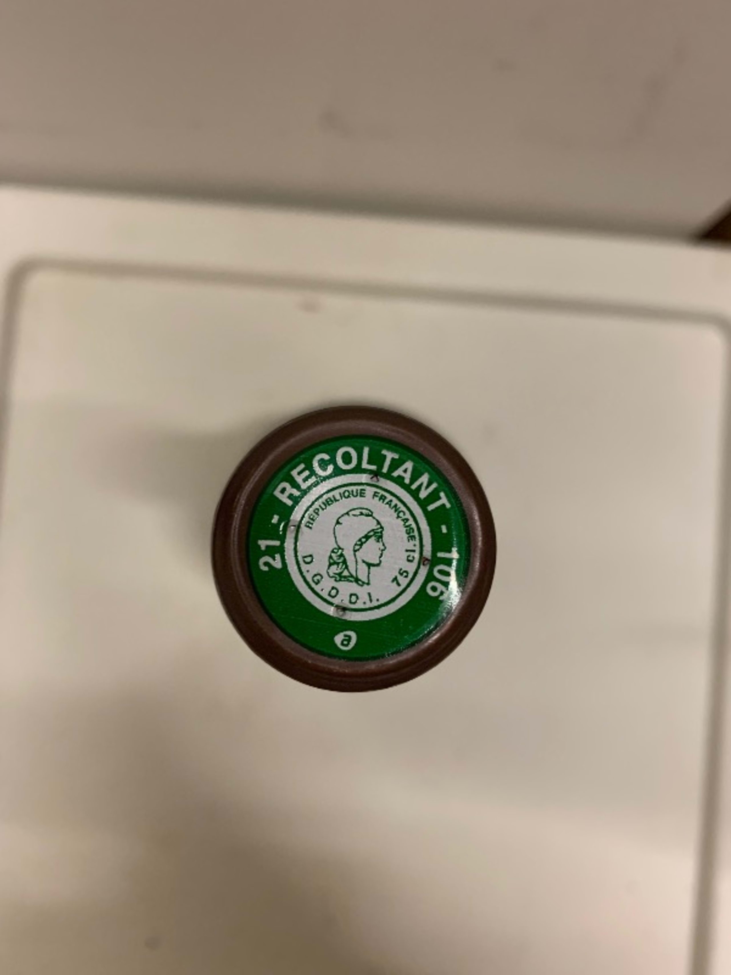 Caps