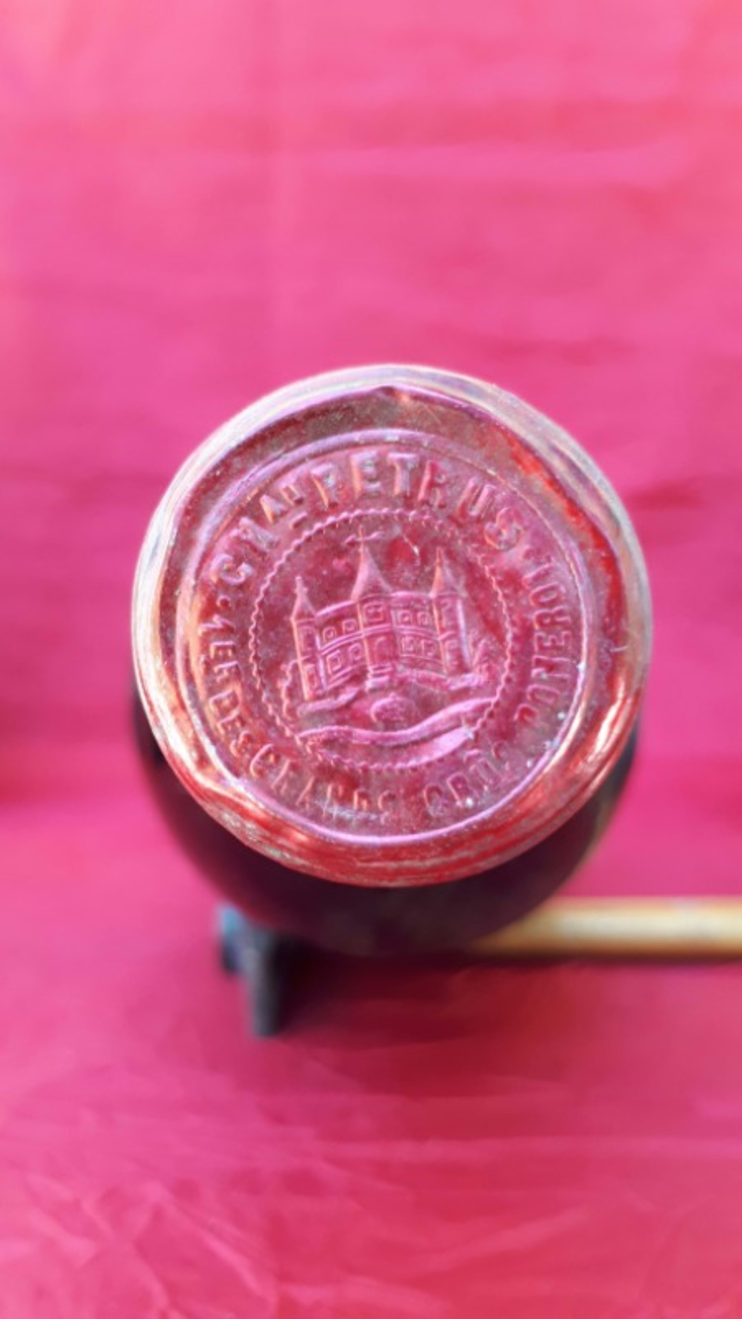 Caps