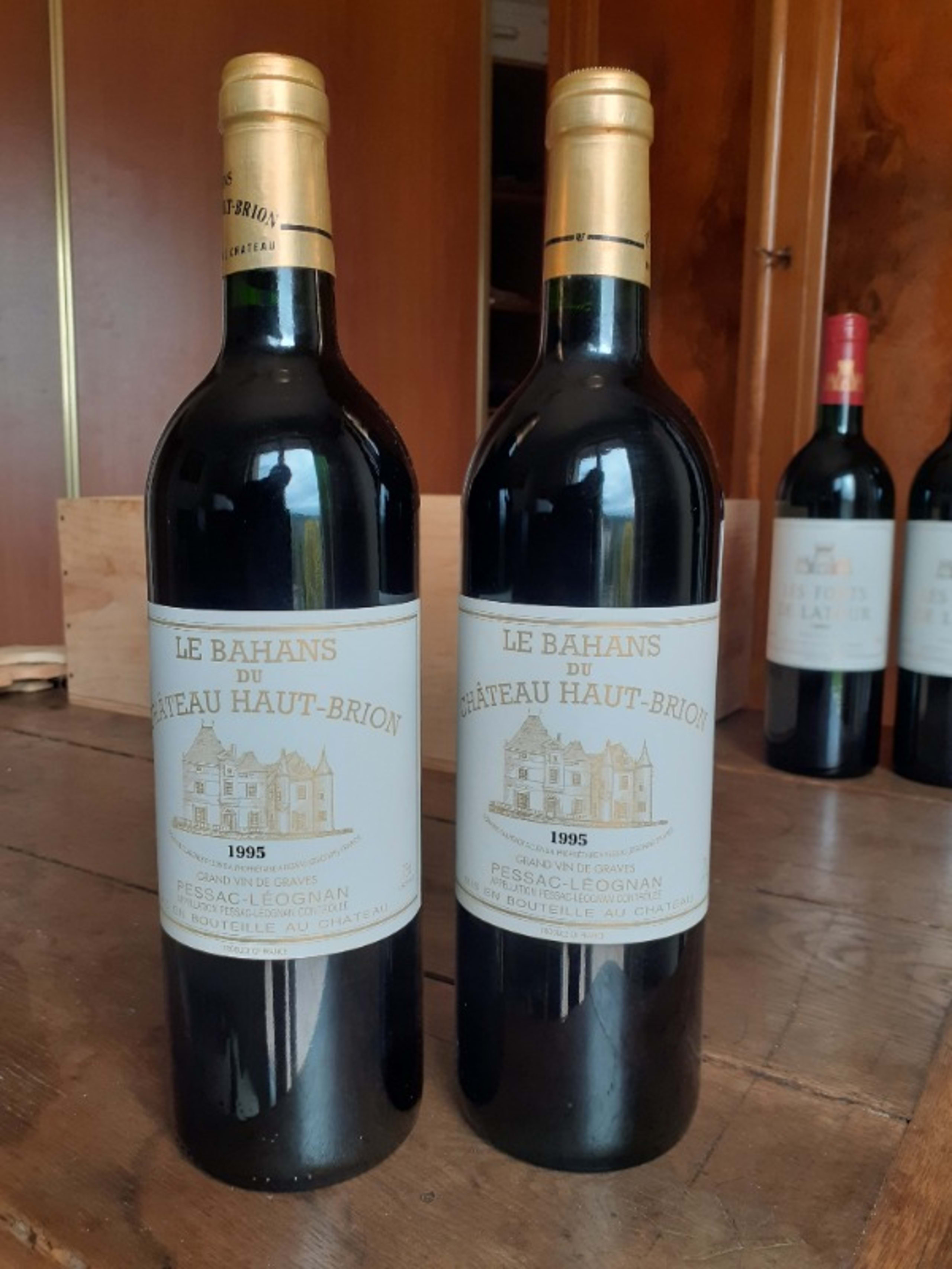 2 x Les Bahans, château Haut-Brion, Pessac-Léognan, 1995