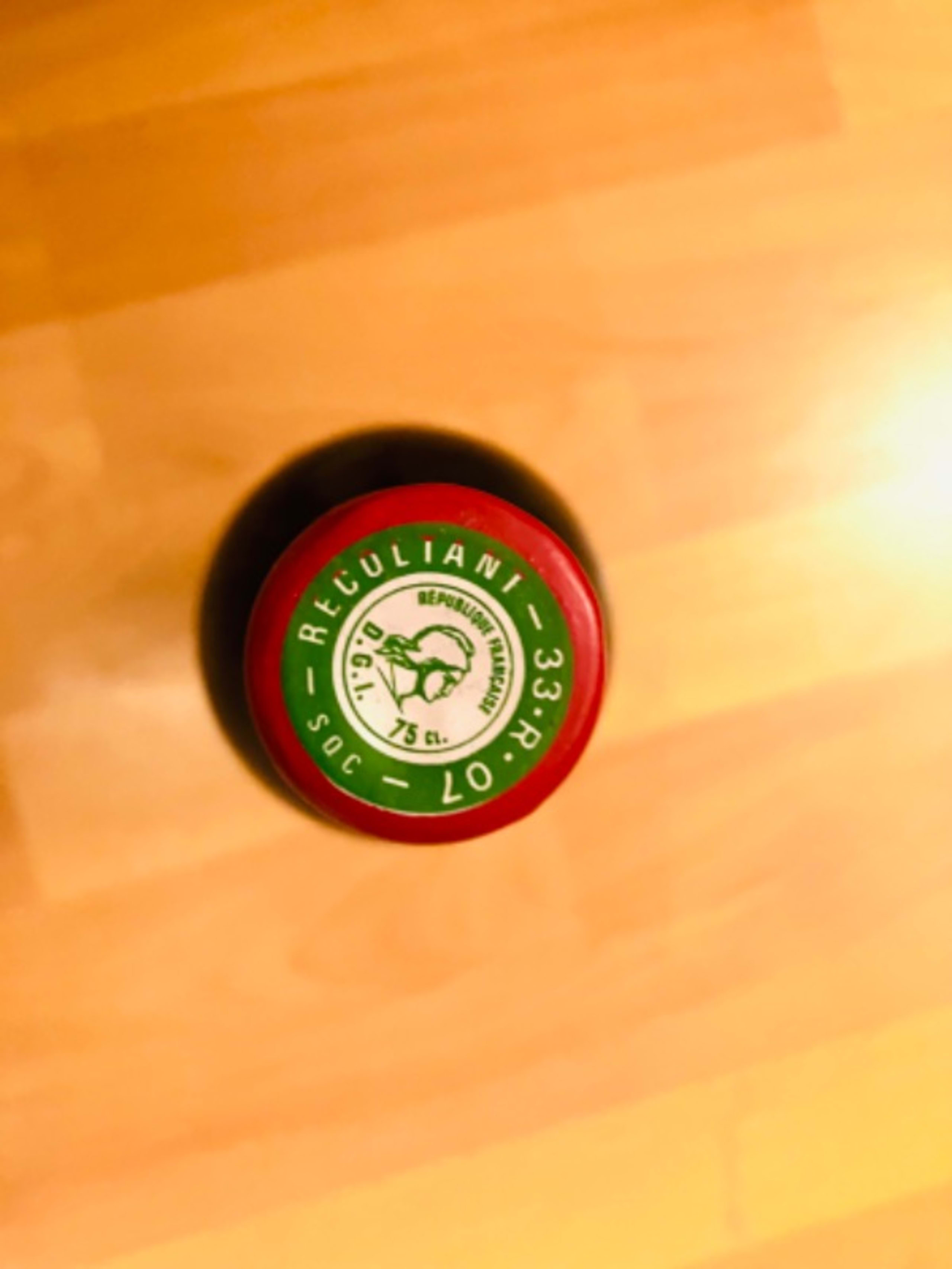 Caps