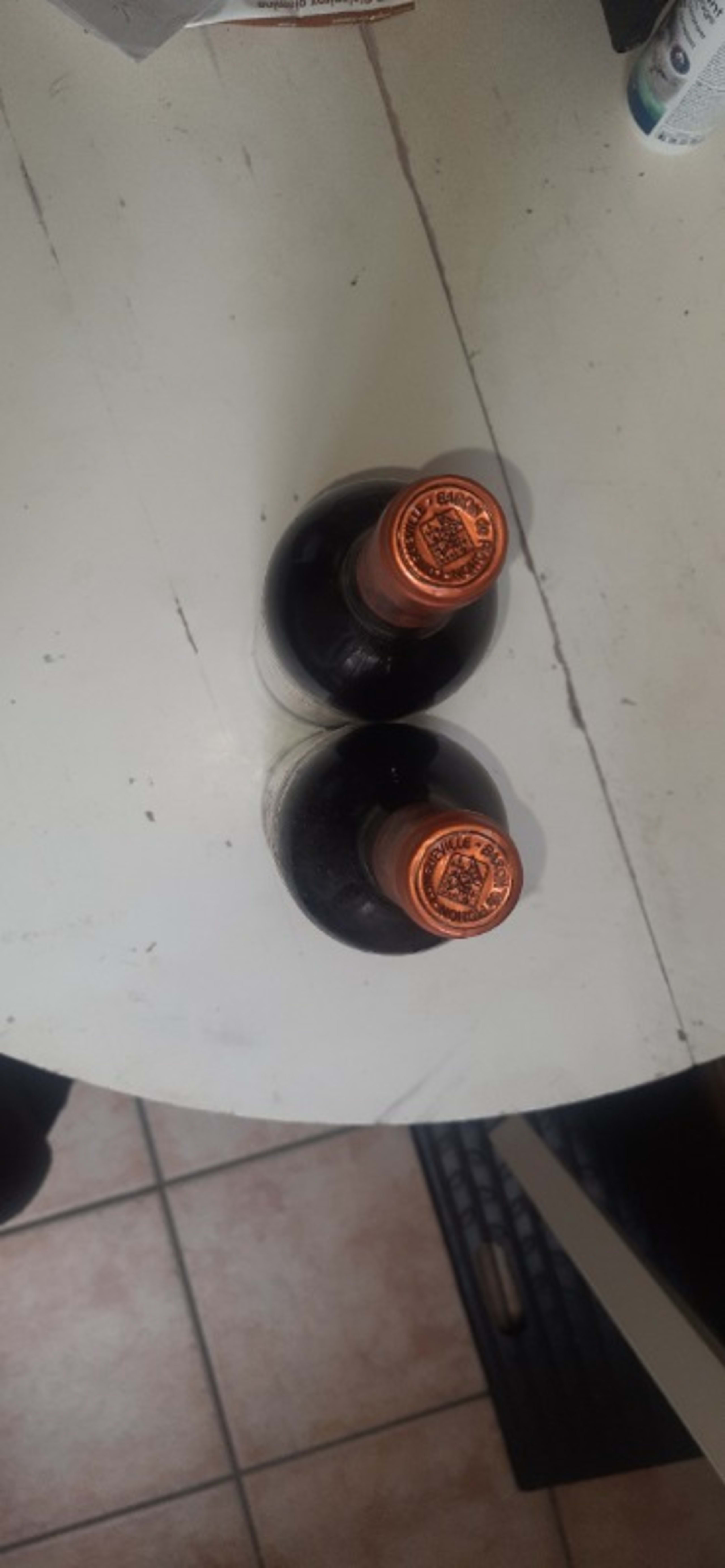 Caps
