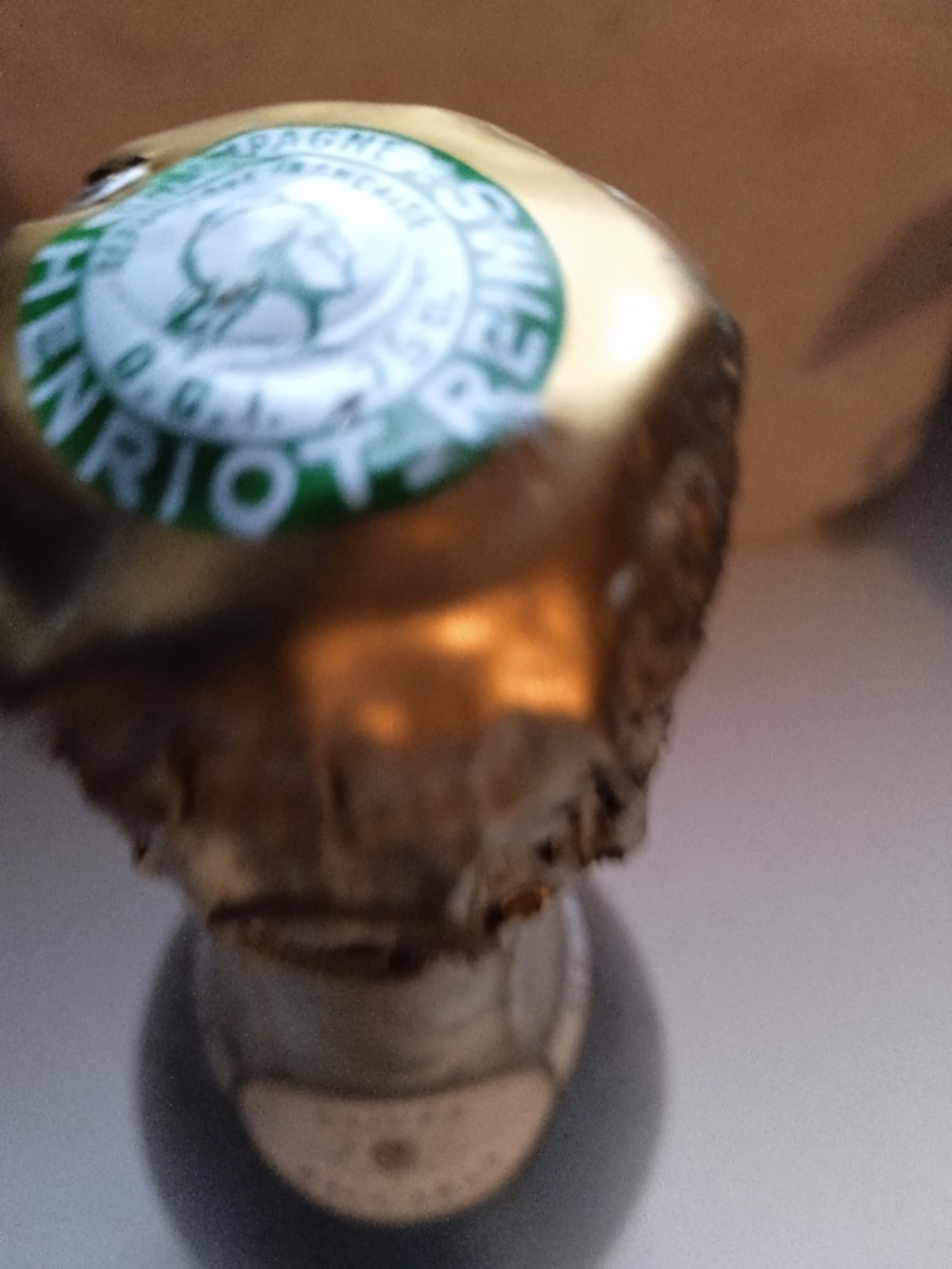 Caps