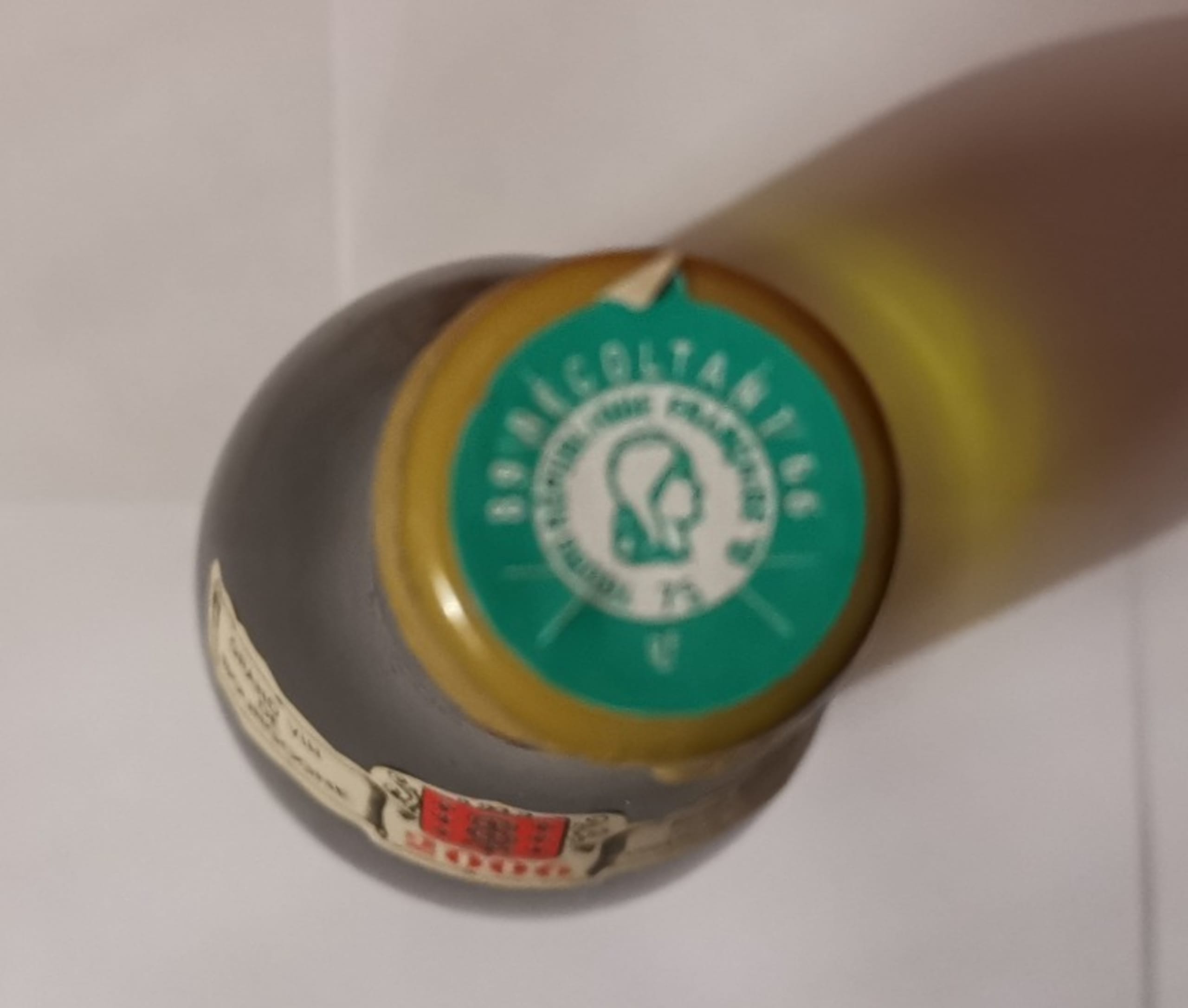 Caps