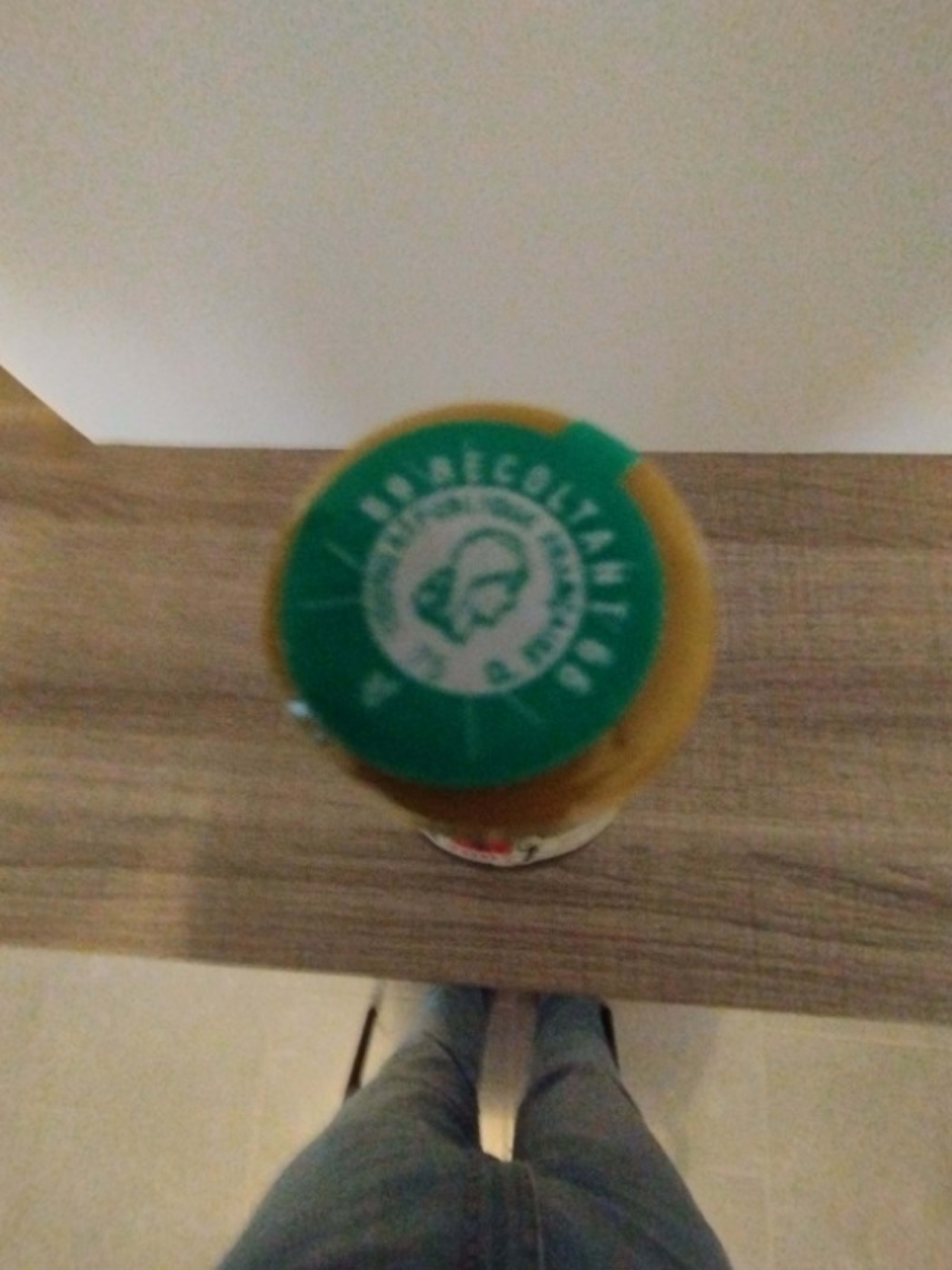 Caps