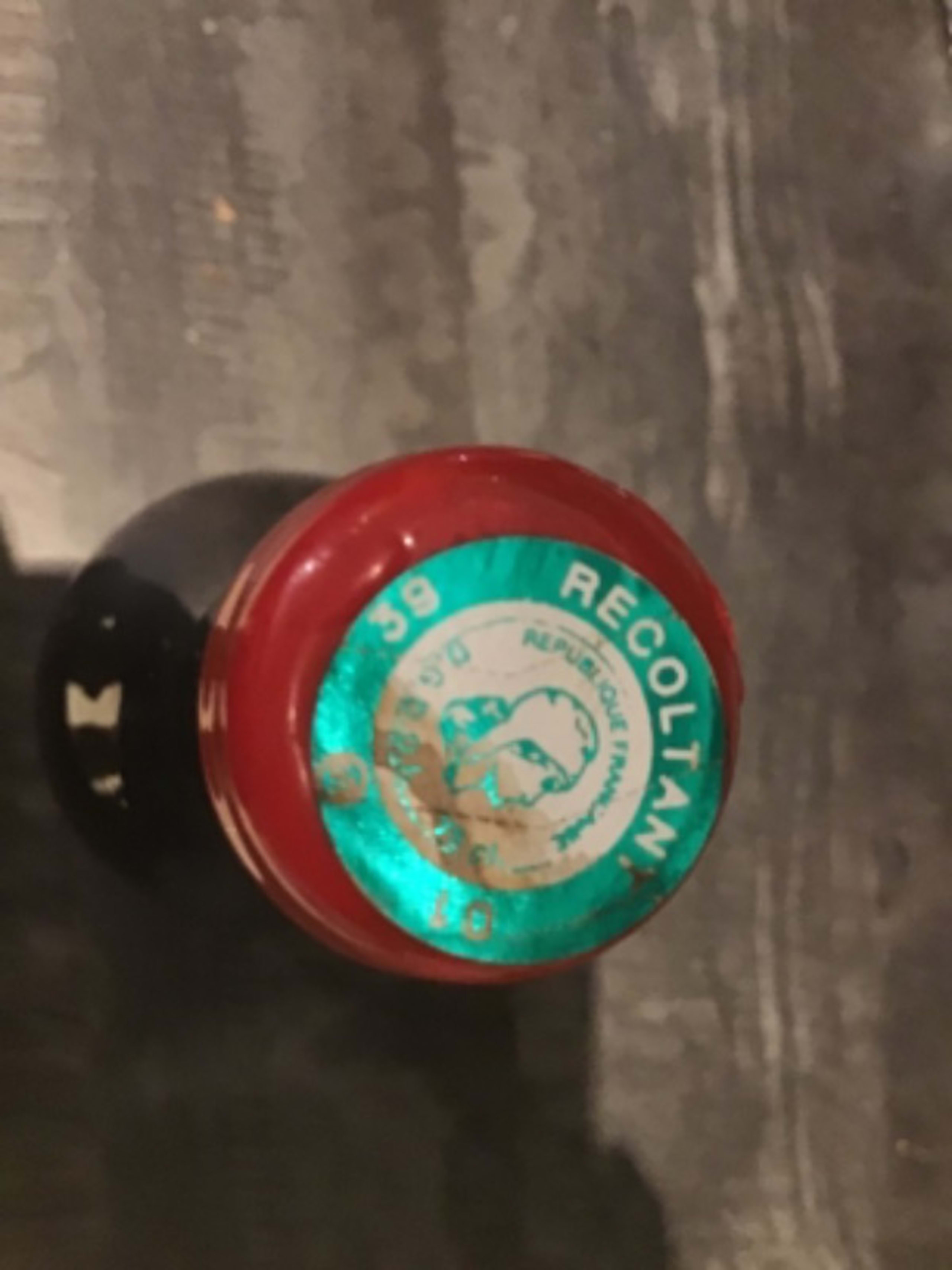 Caps