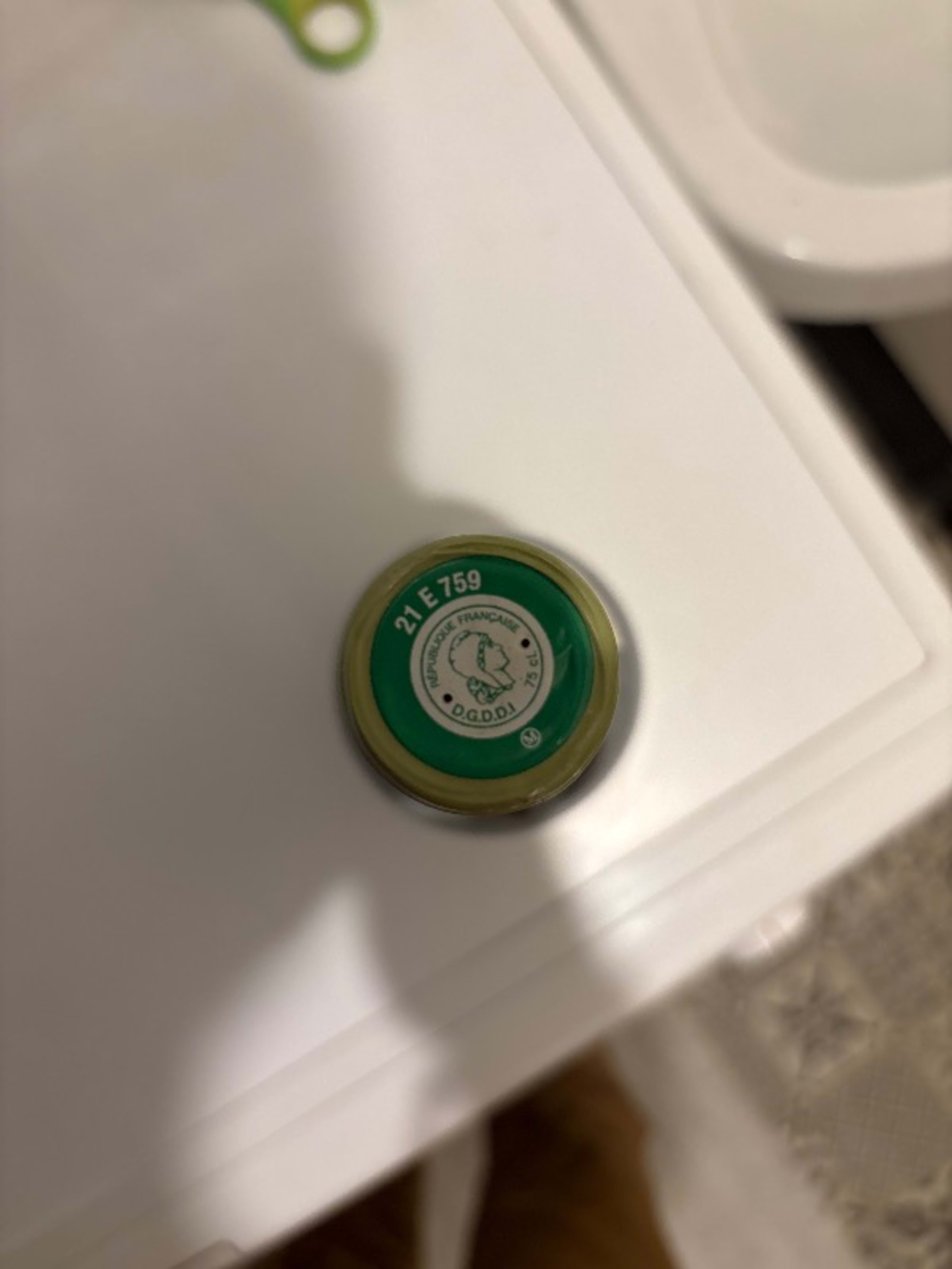 Caps