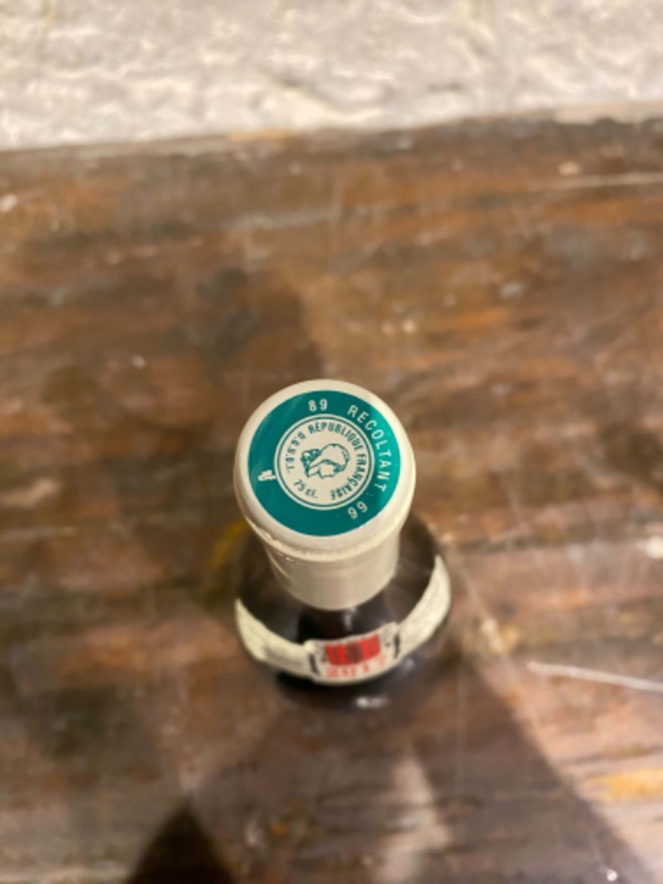 Caps