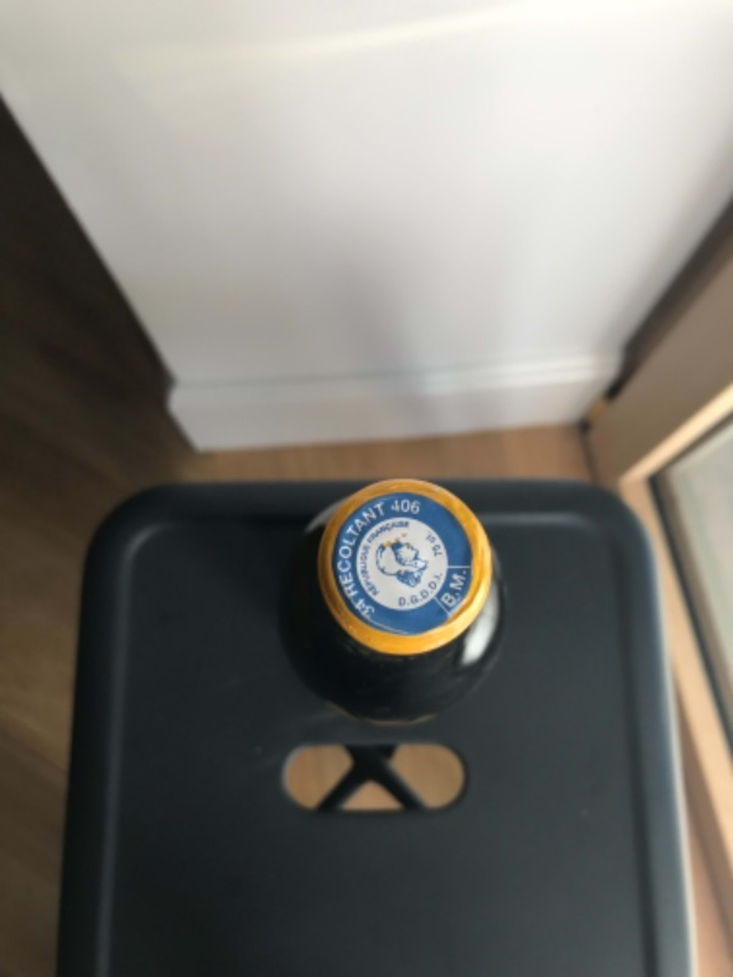 Caps