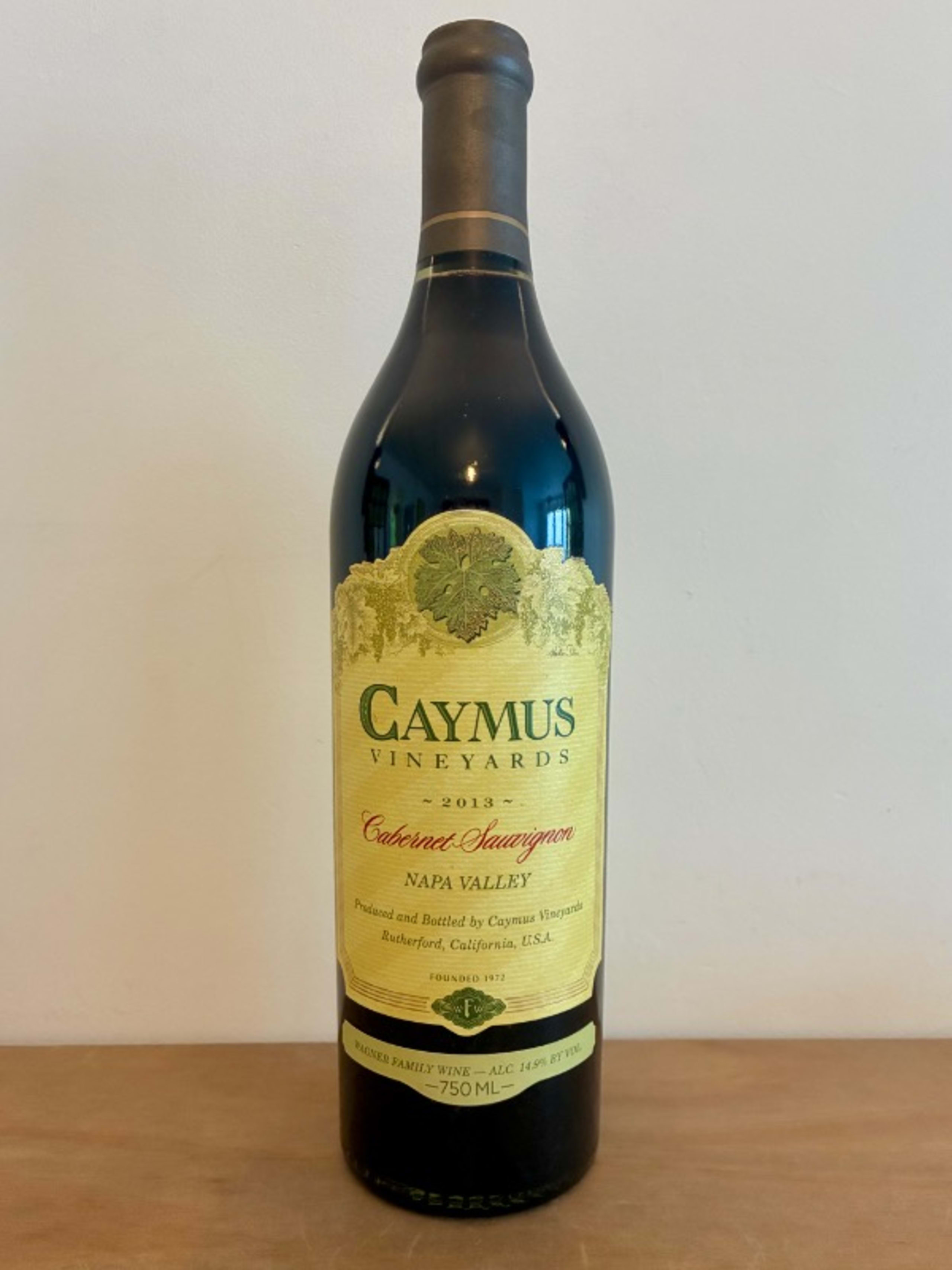 Napa Valley, Cabernet Sauvignon, Caymus Vineyard, Rutherford, California, USA, 2013