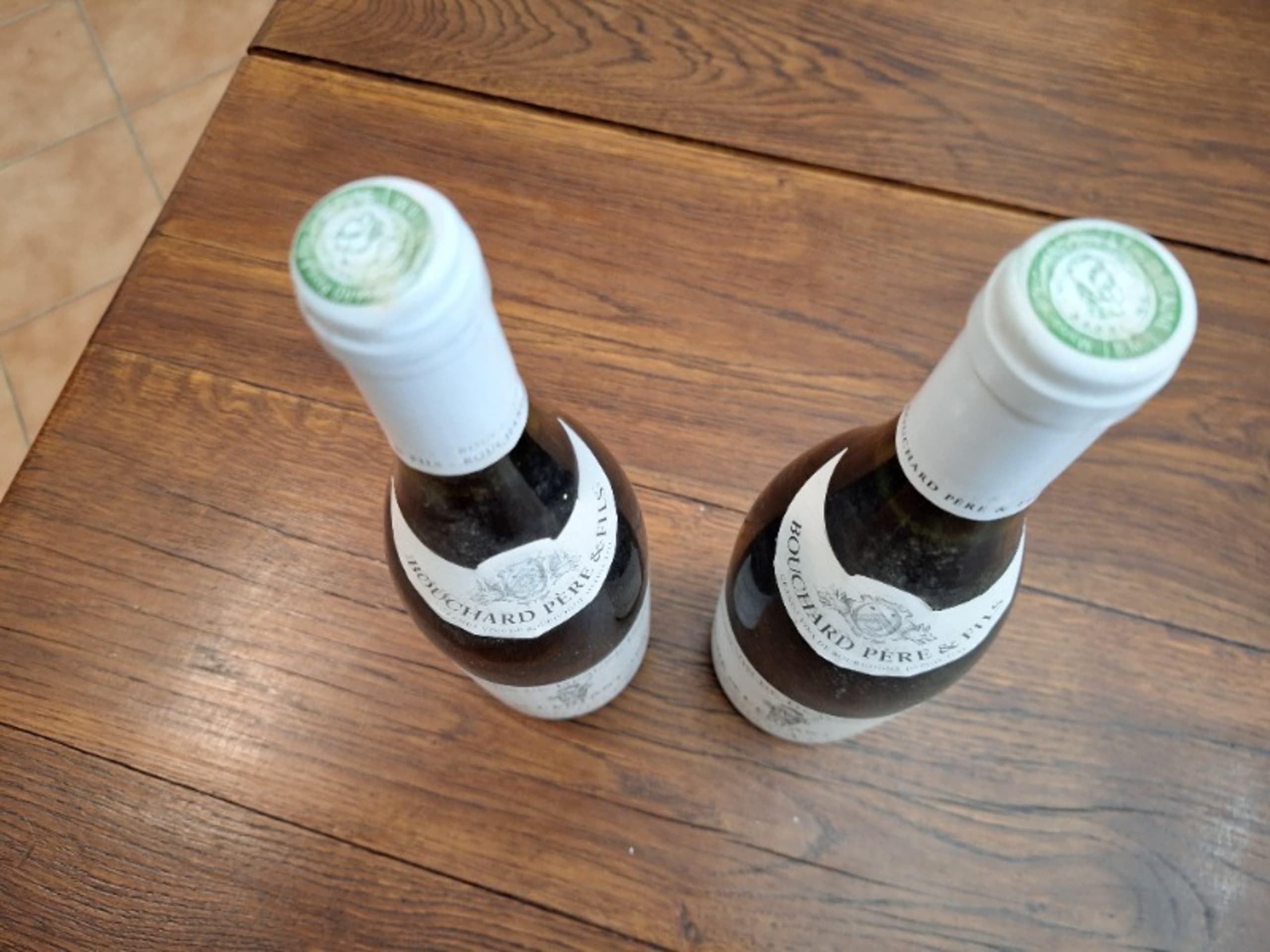 Caps