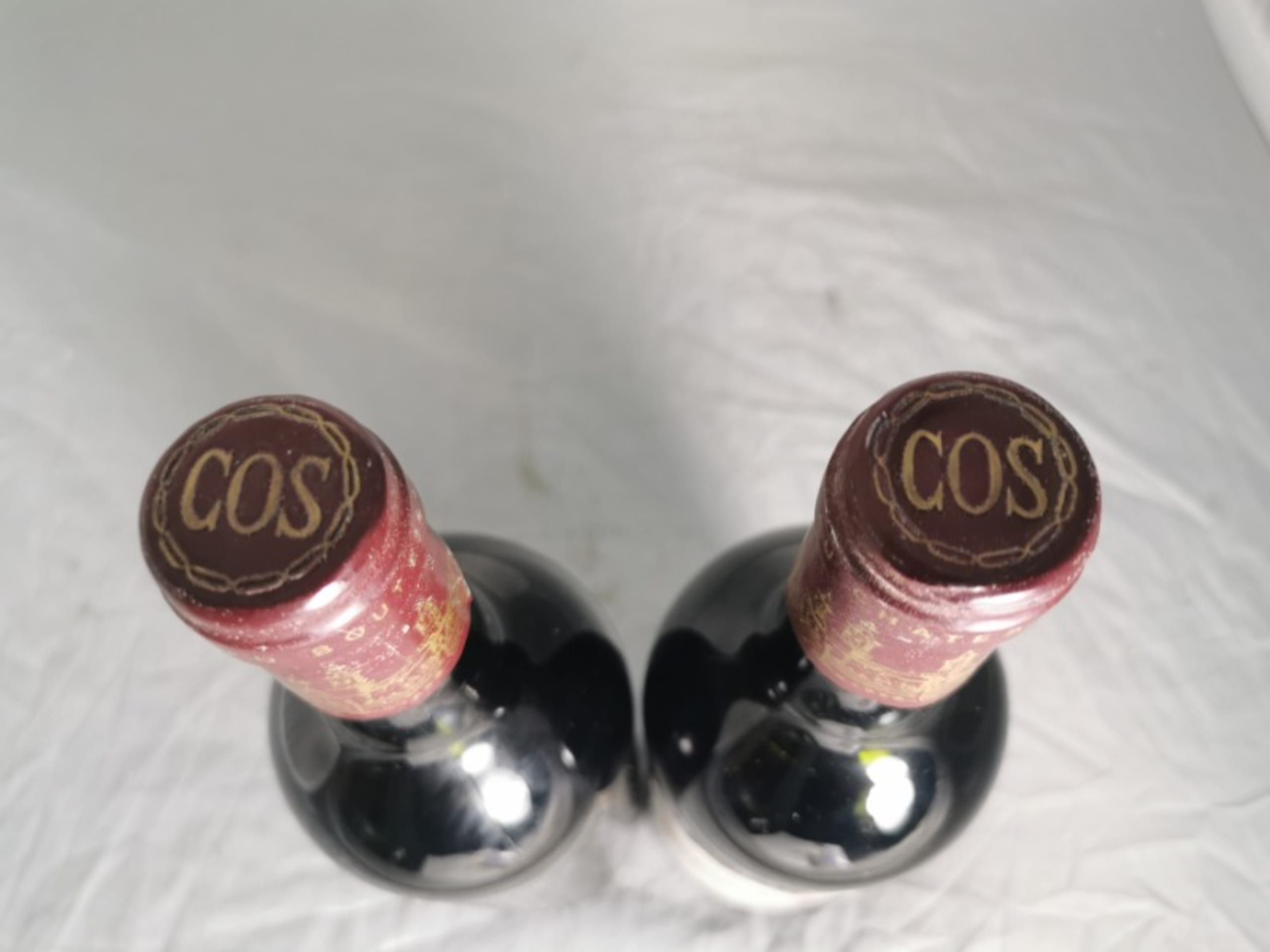Caps