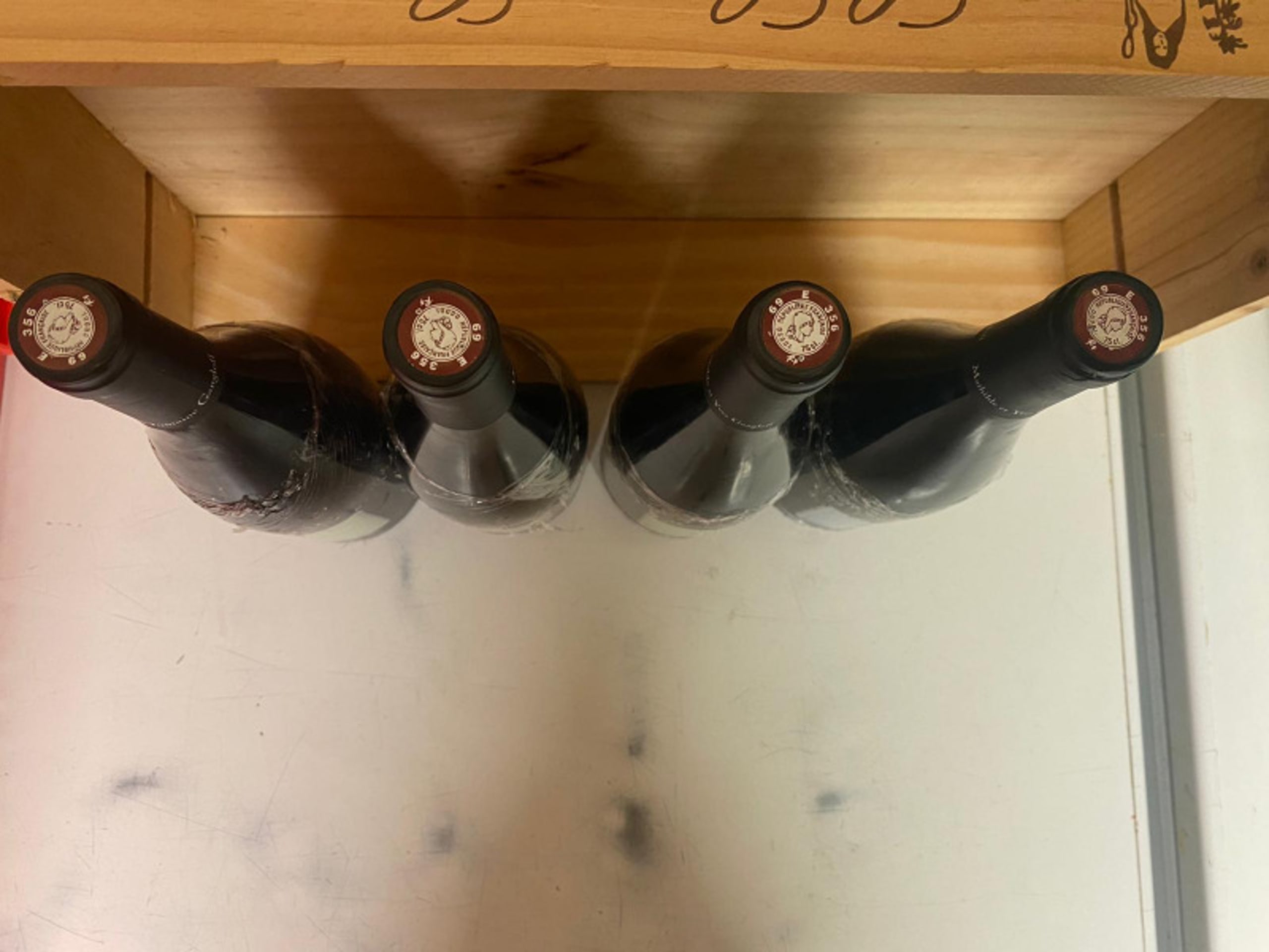 Caps
