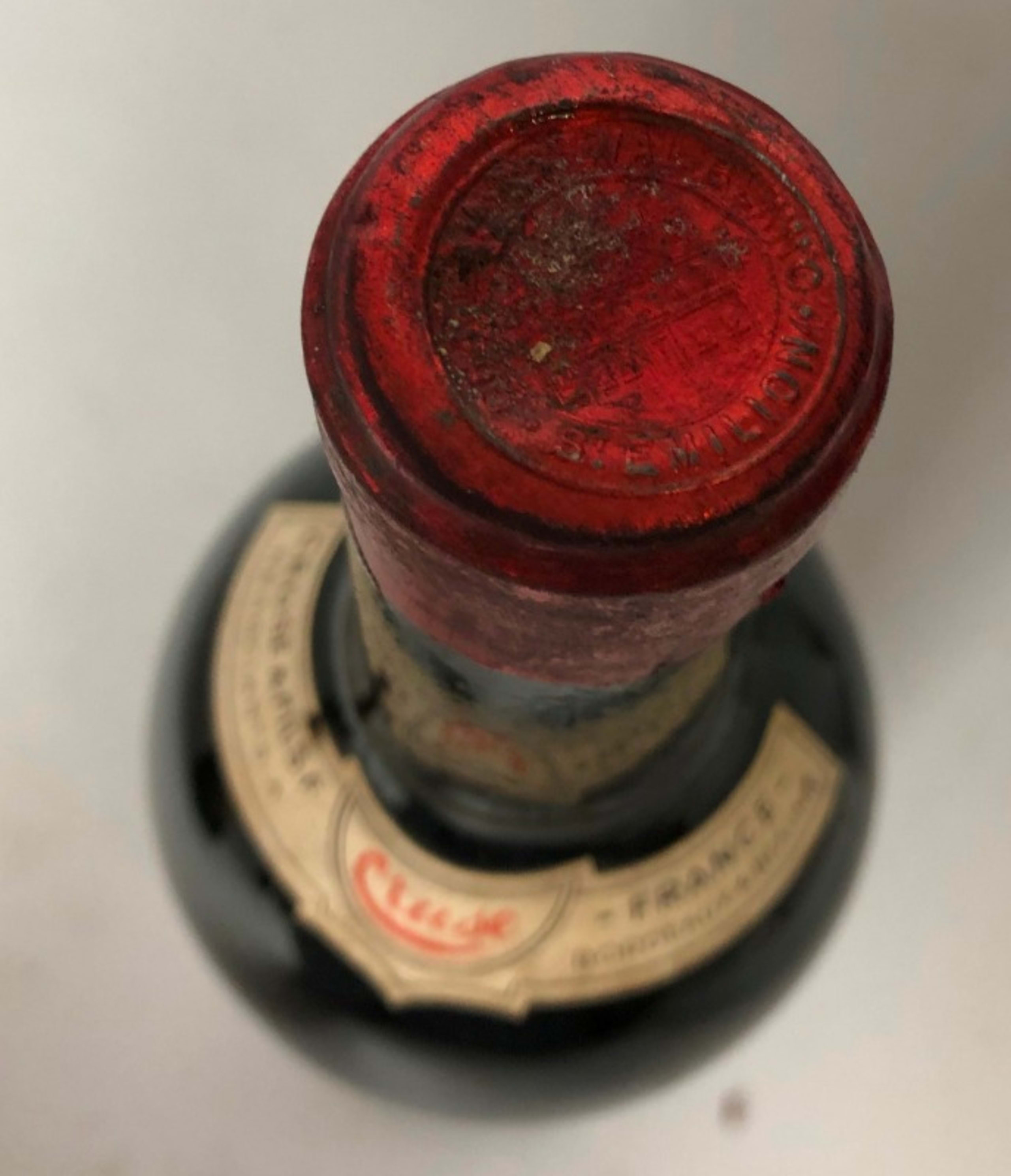 Caps