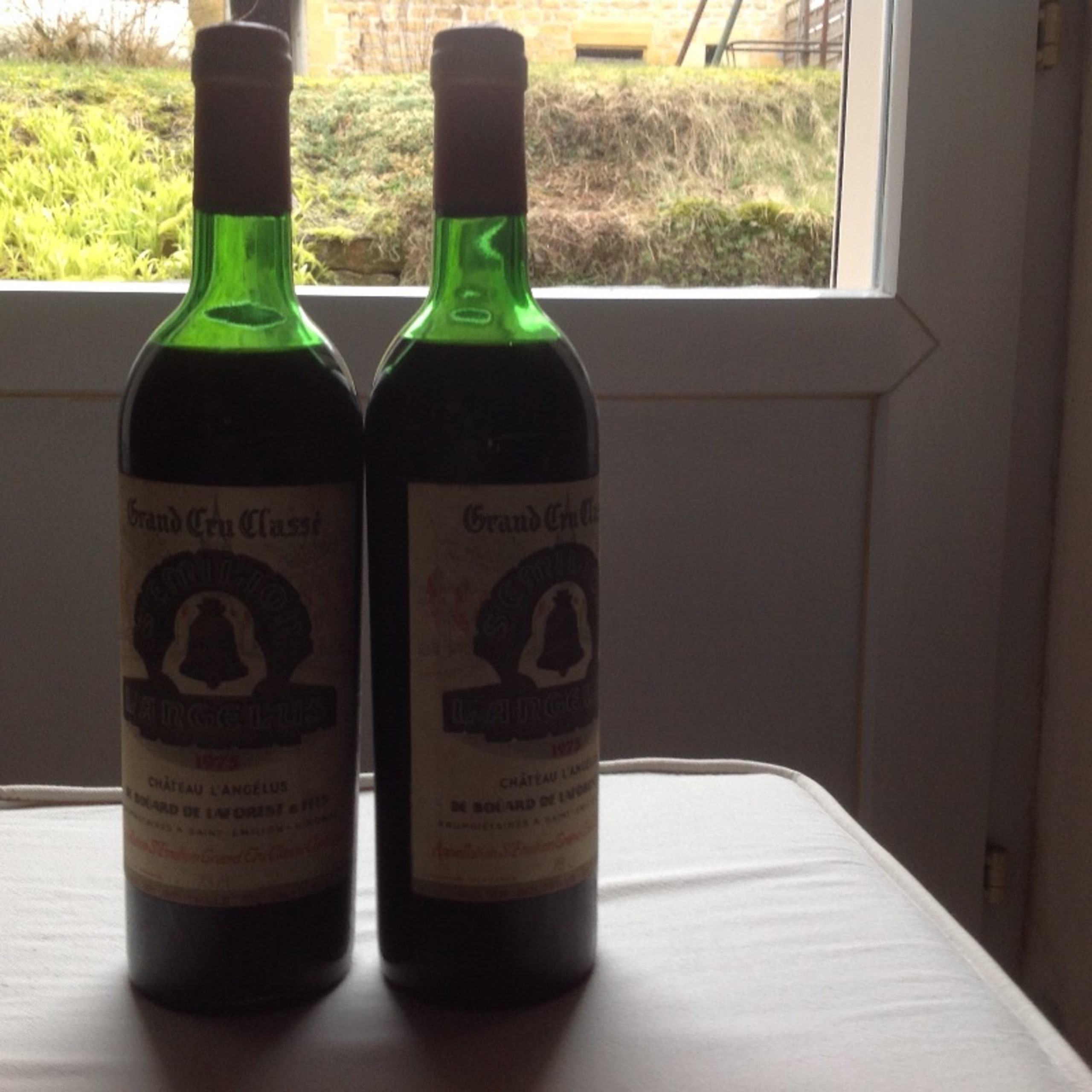 2 x Château Angélus, Saint-Émilion Grand Cru, 1975