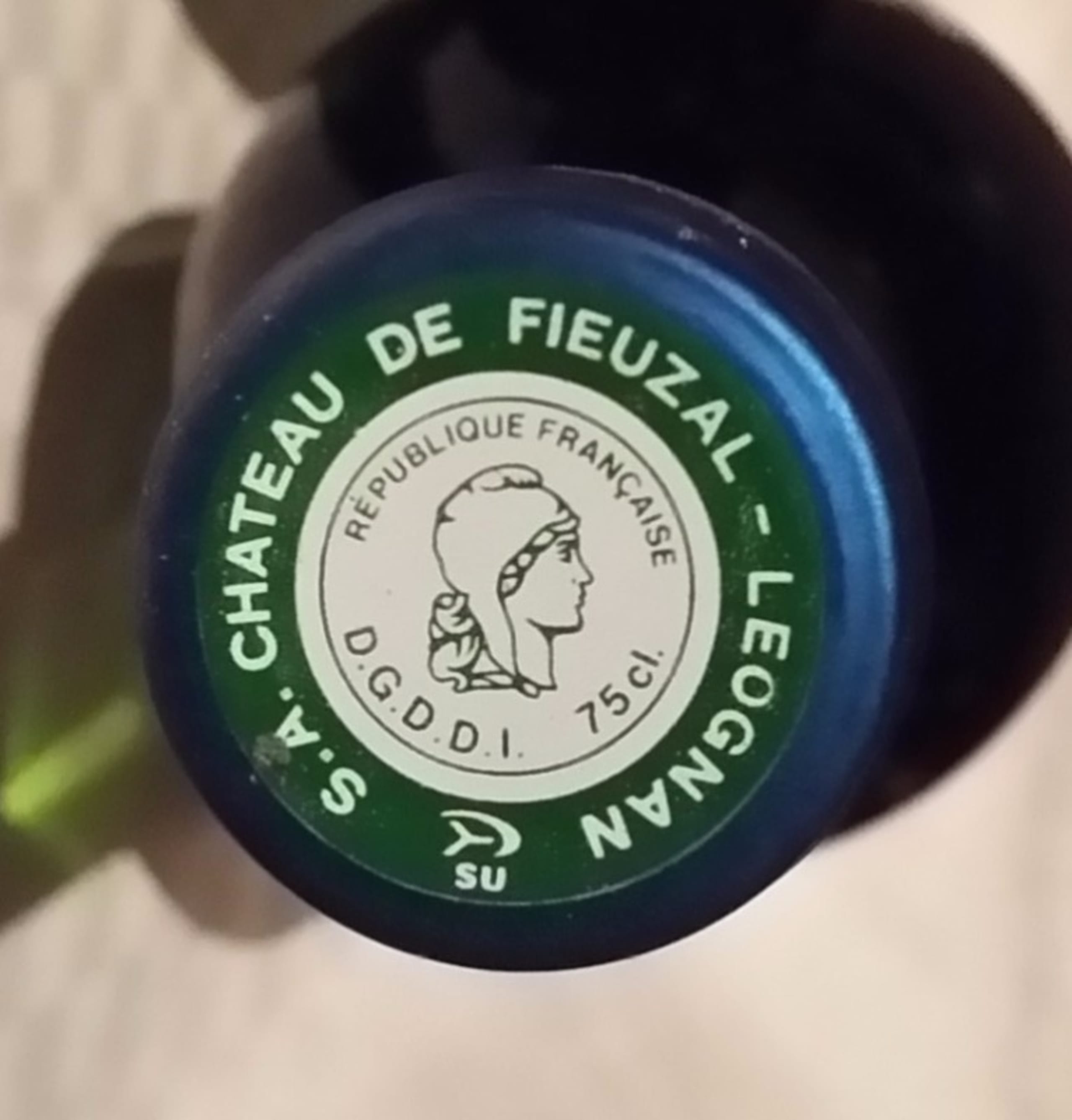 Caps