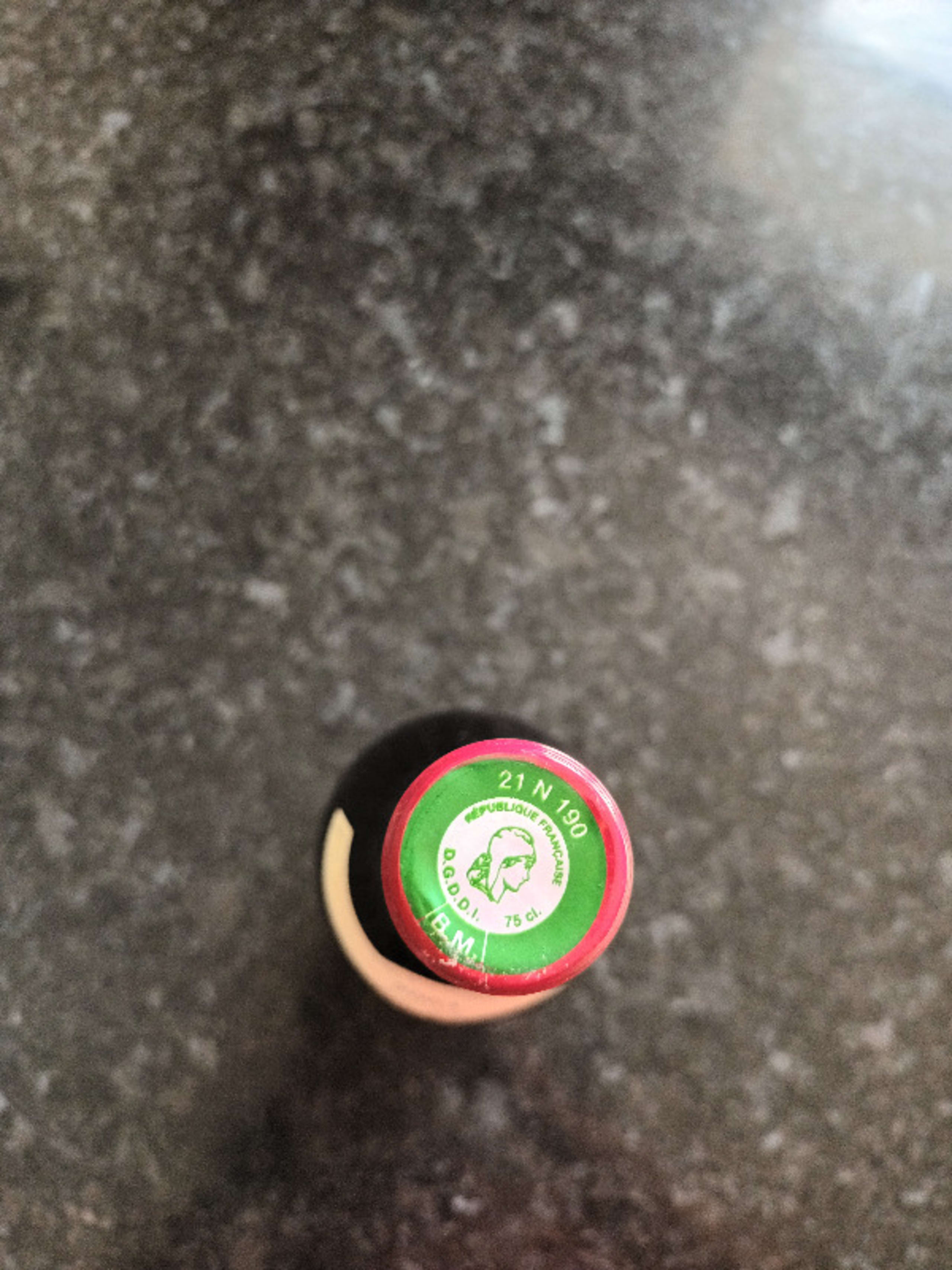 Caps