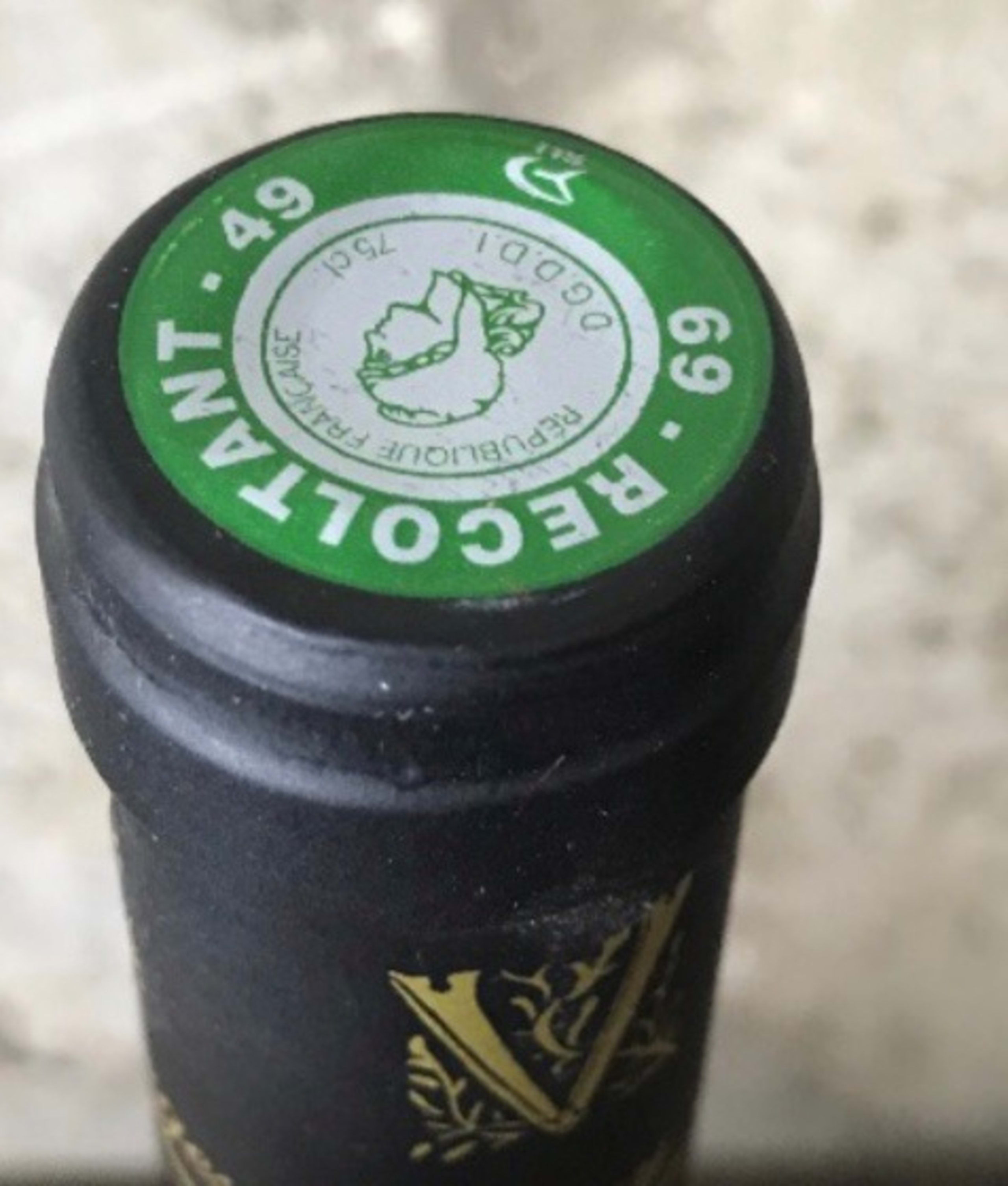 Caps