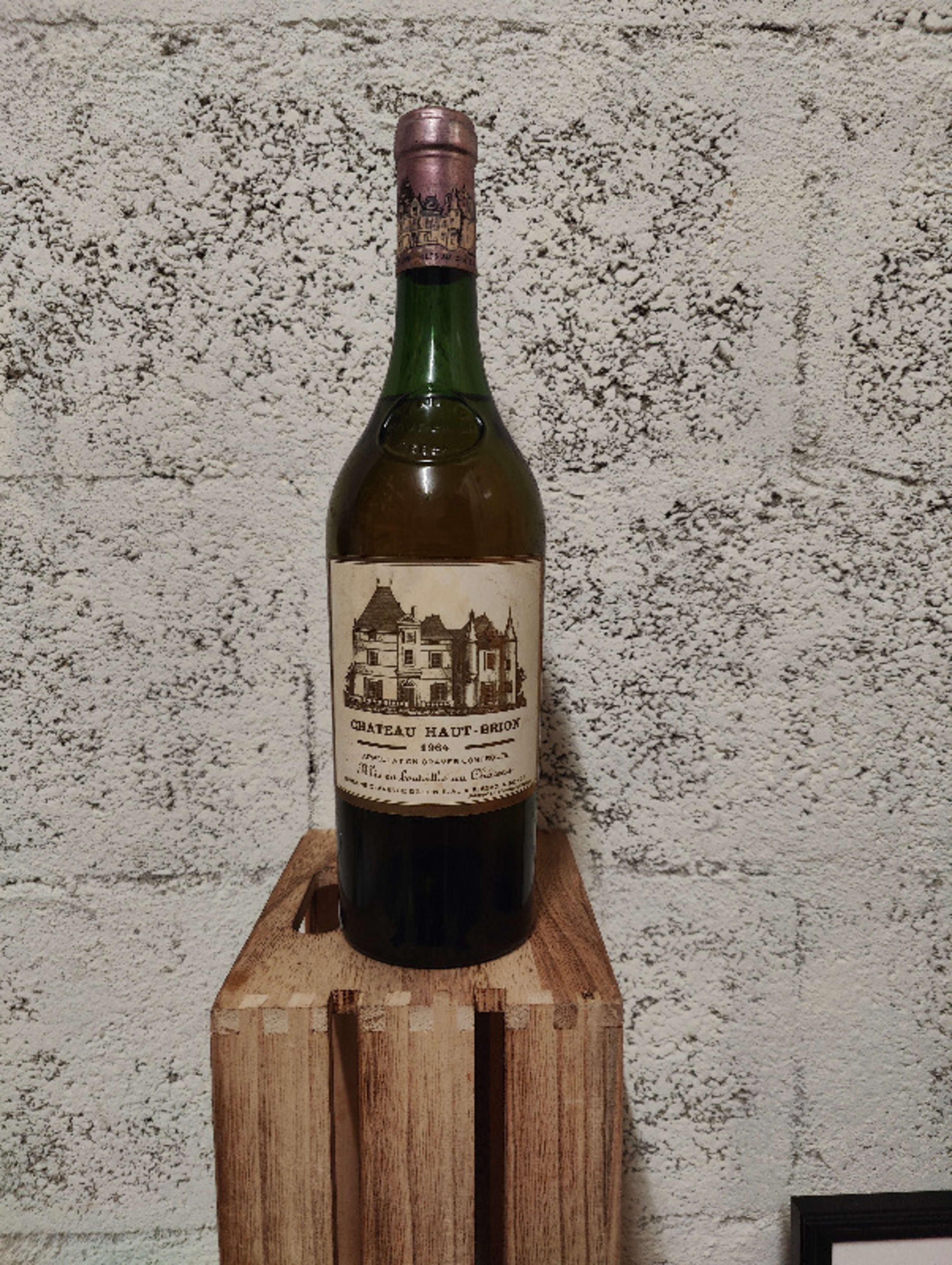 château Haut-Brion (Bc/Wh), Pessac-Léognan, 1964