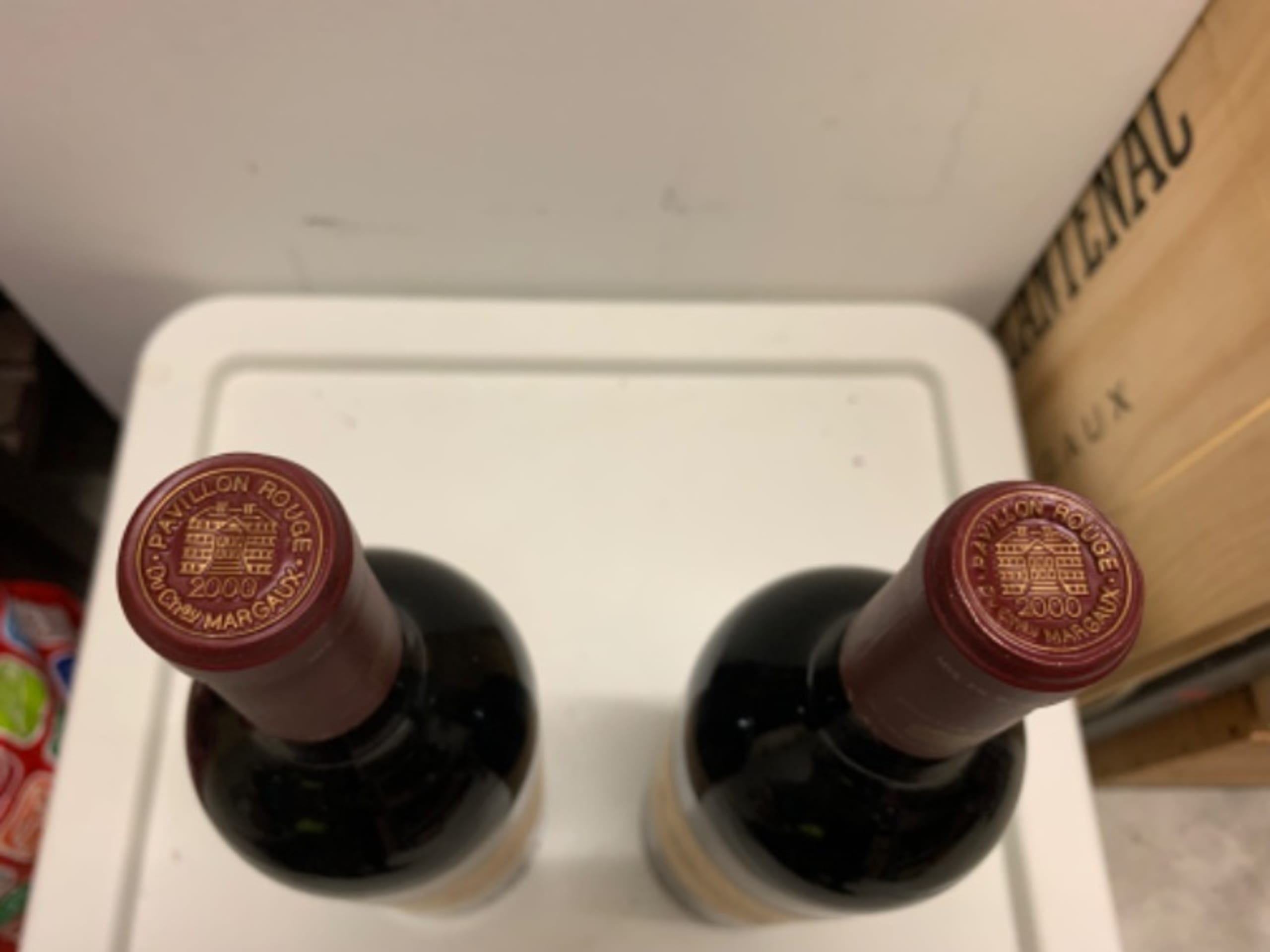 Caps