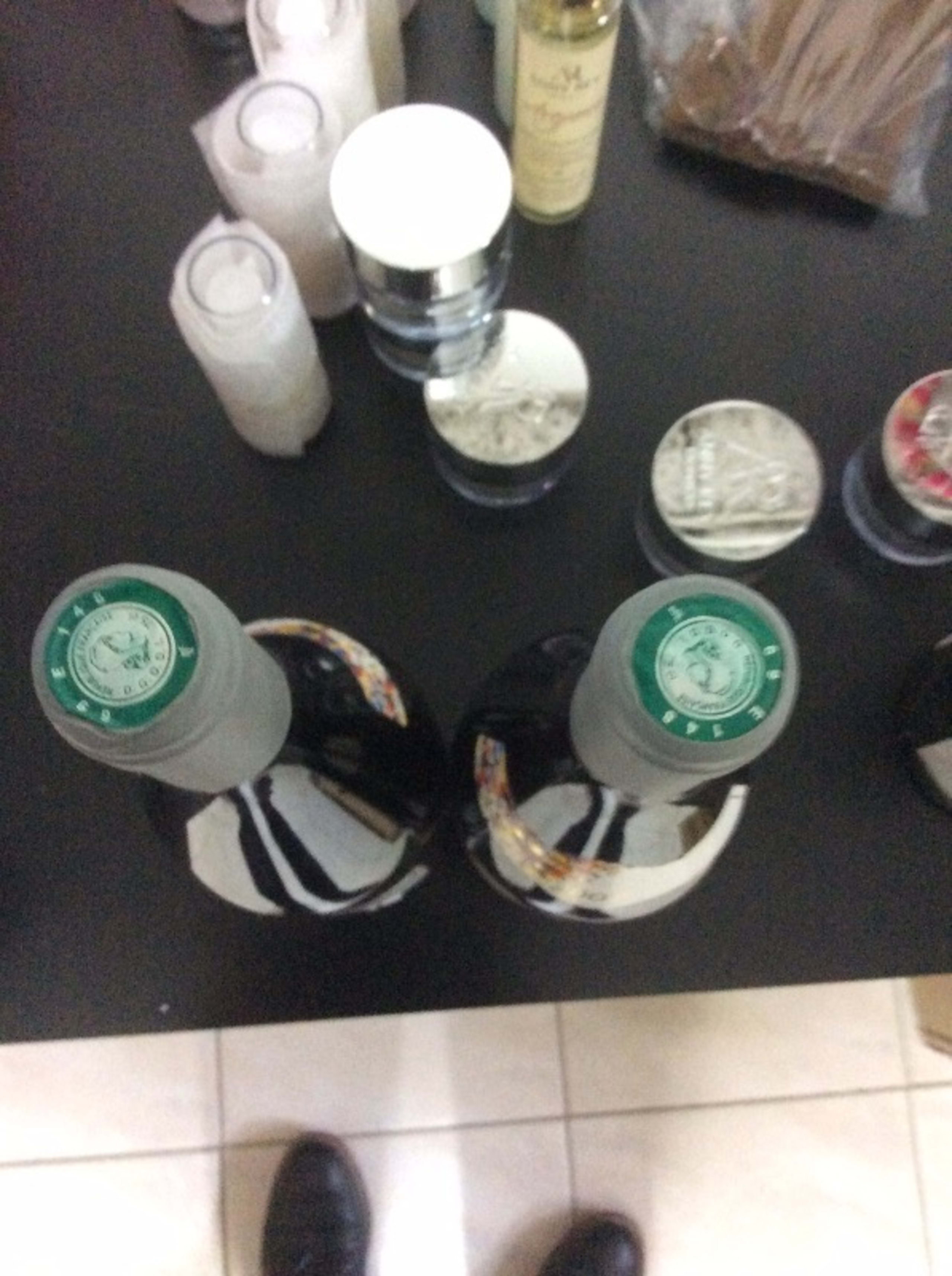 Caps