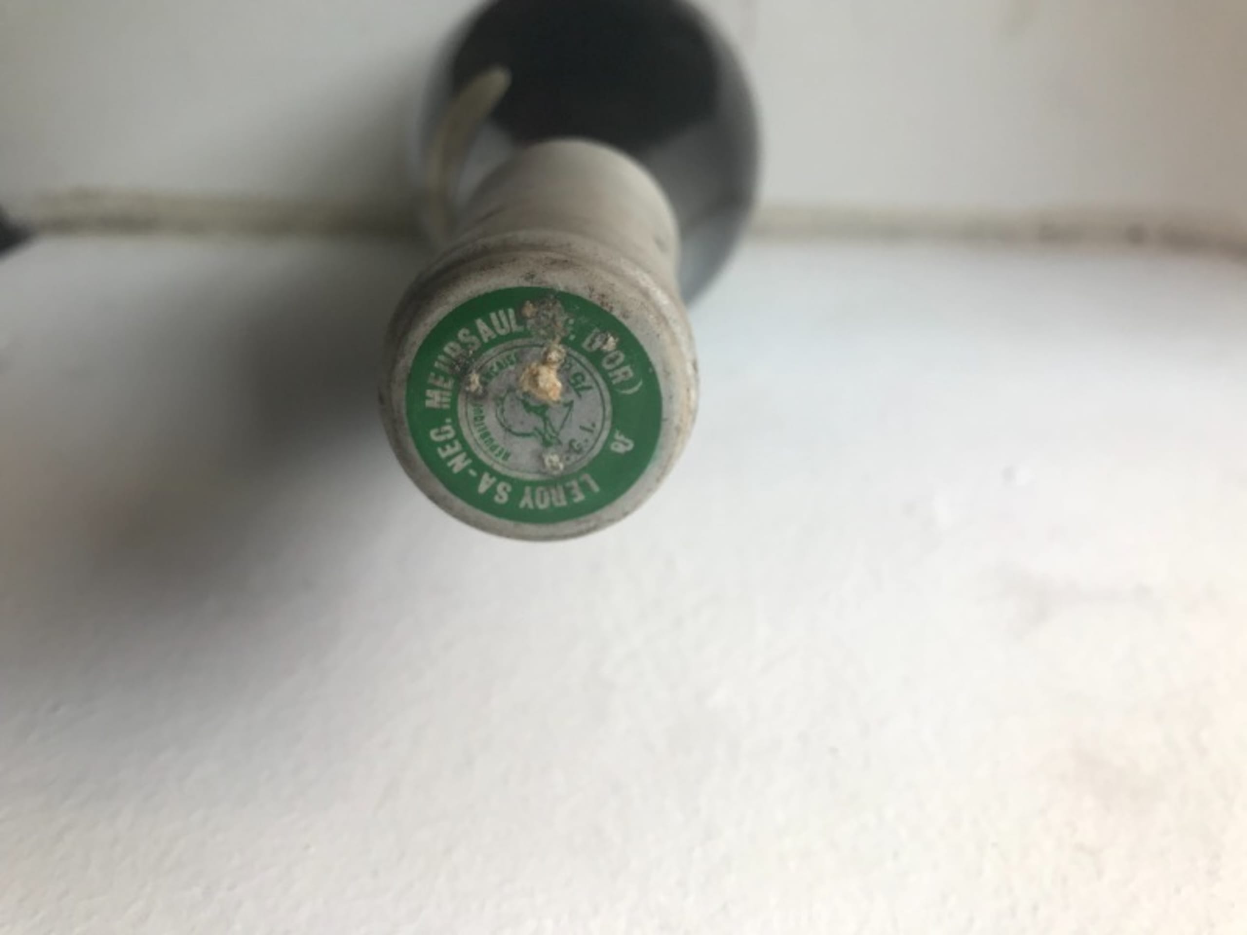 Caps