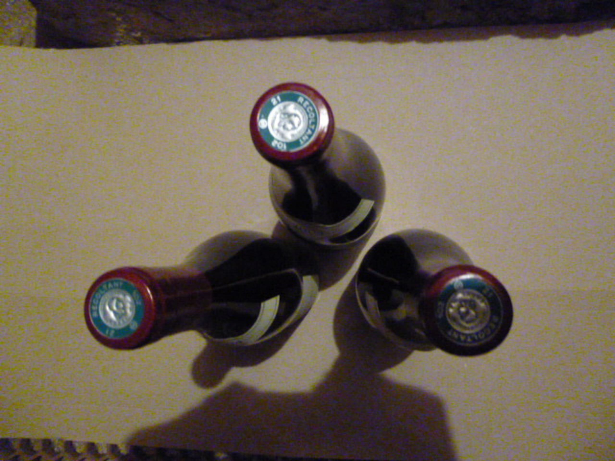 Caps