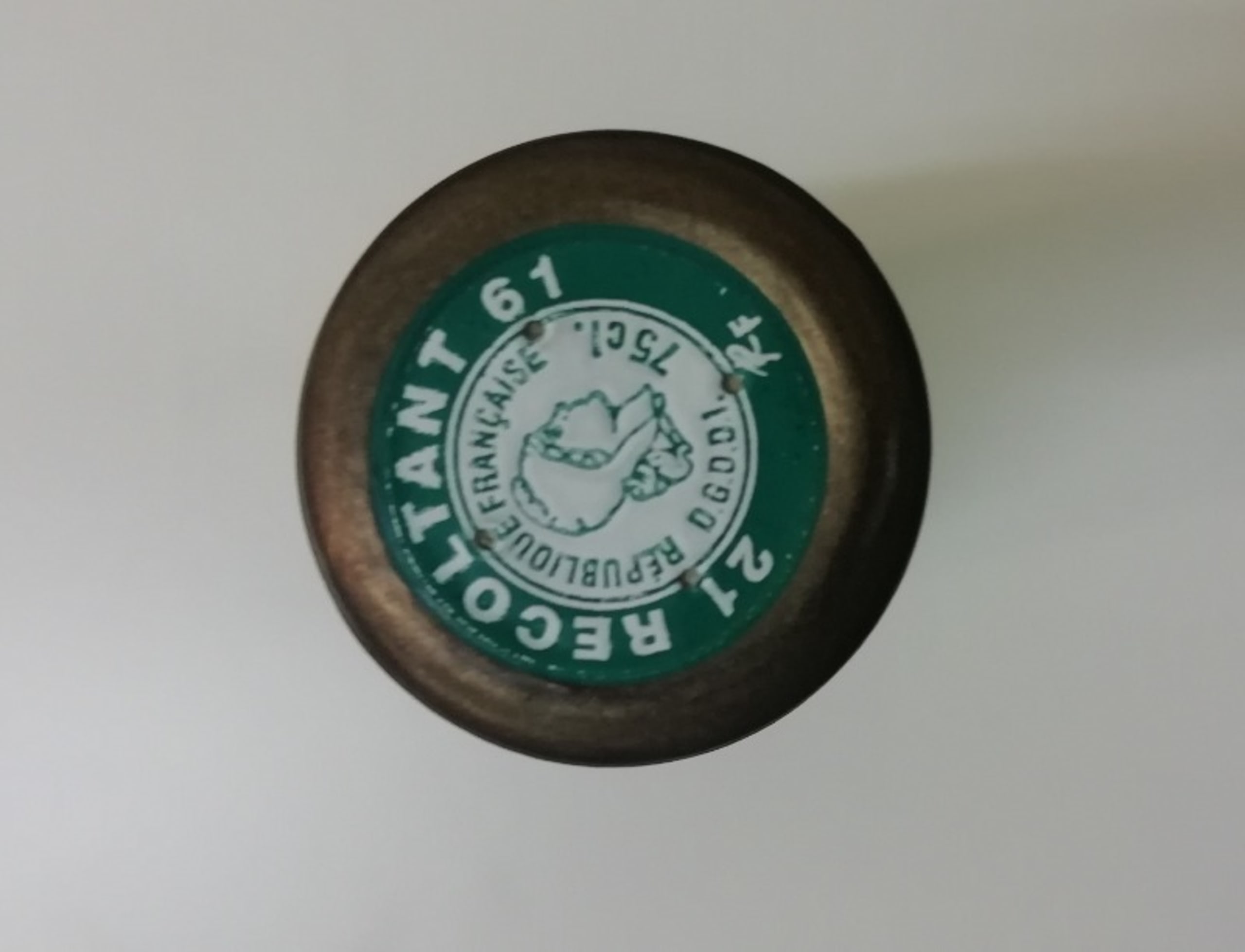 Caps