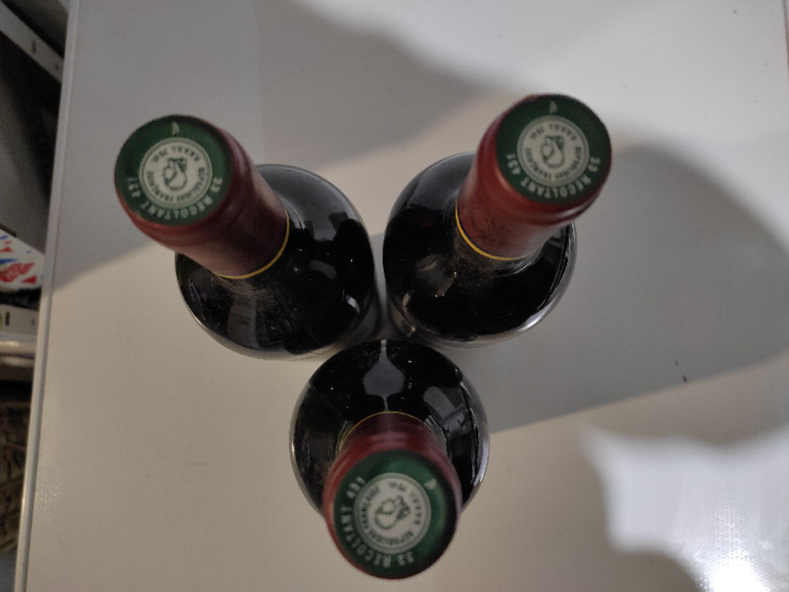 Caps
