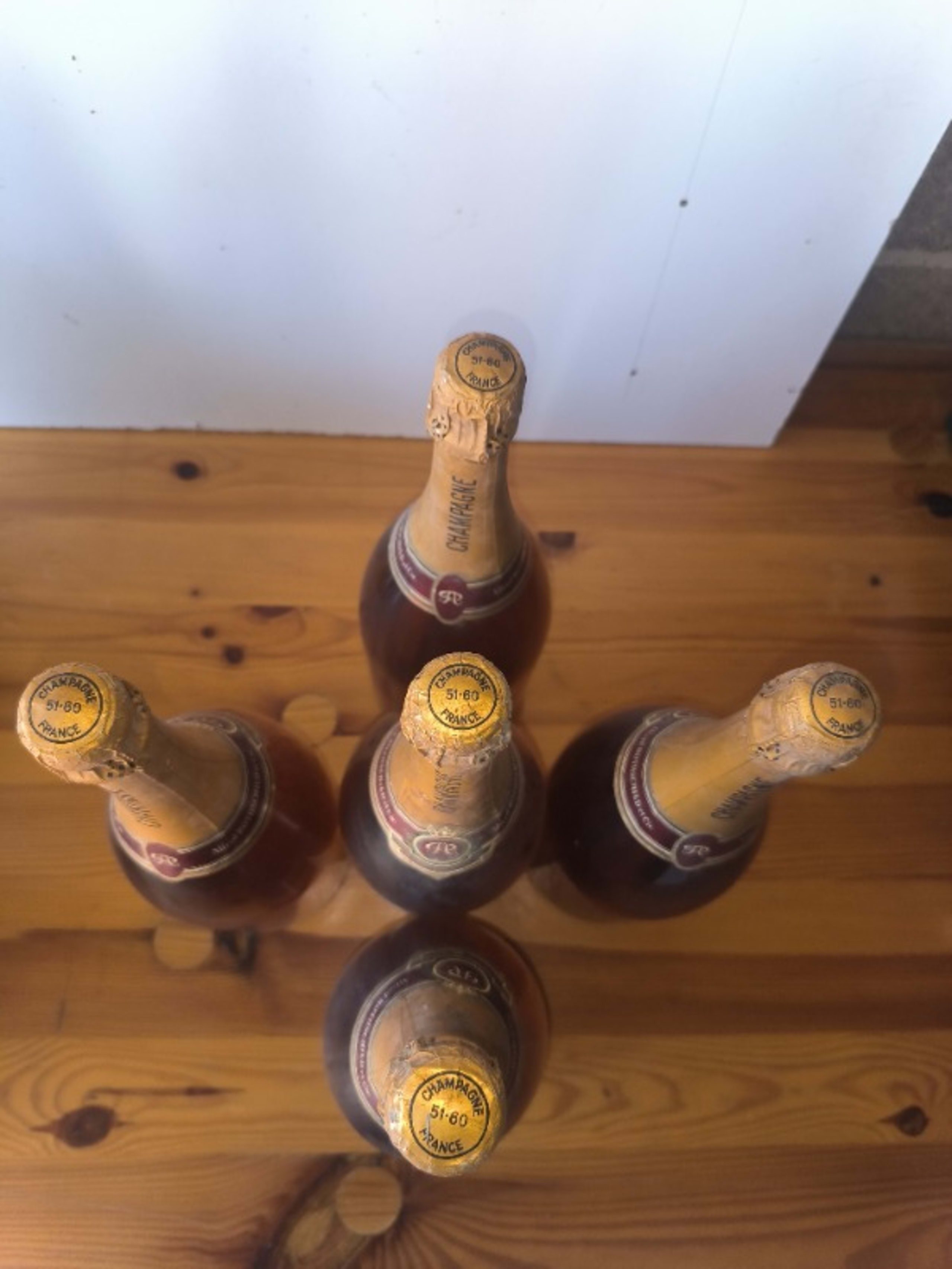 Caps
