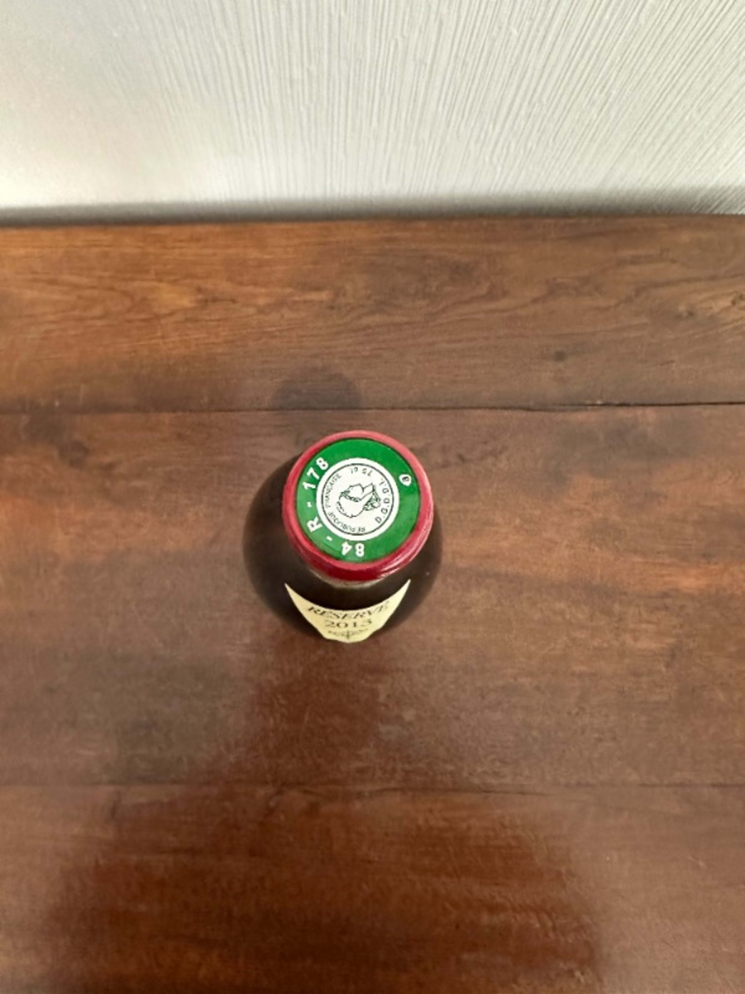 Caps
