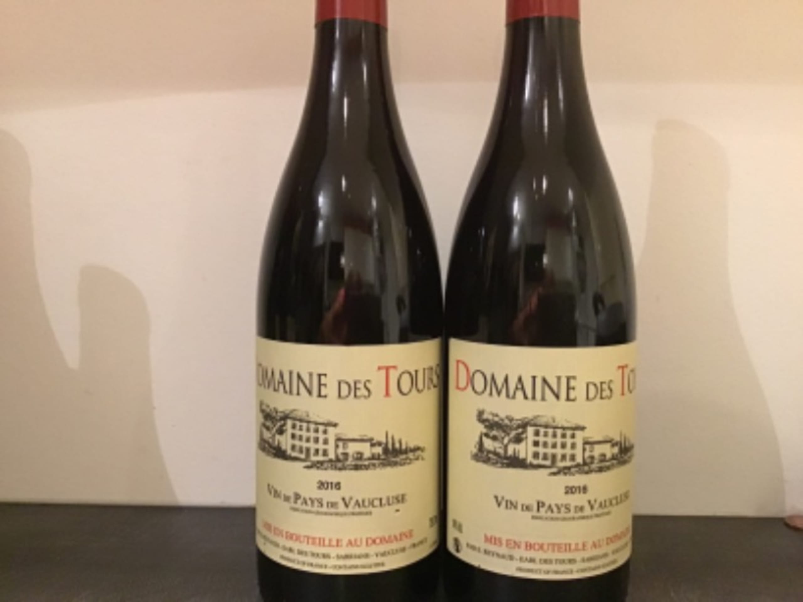 2 x Vin de Pays du Vaucluse, Domaine des Tours, 2016