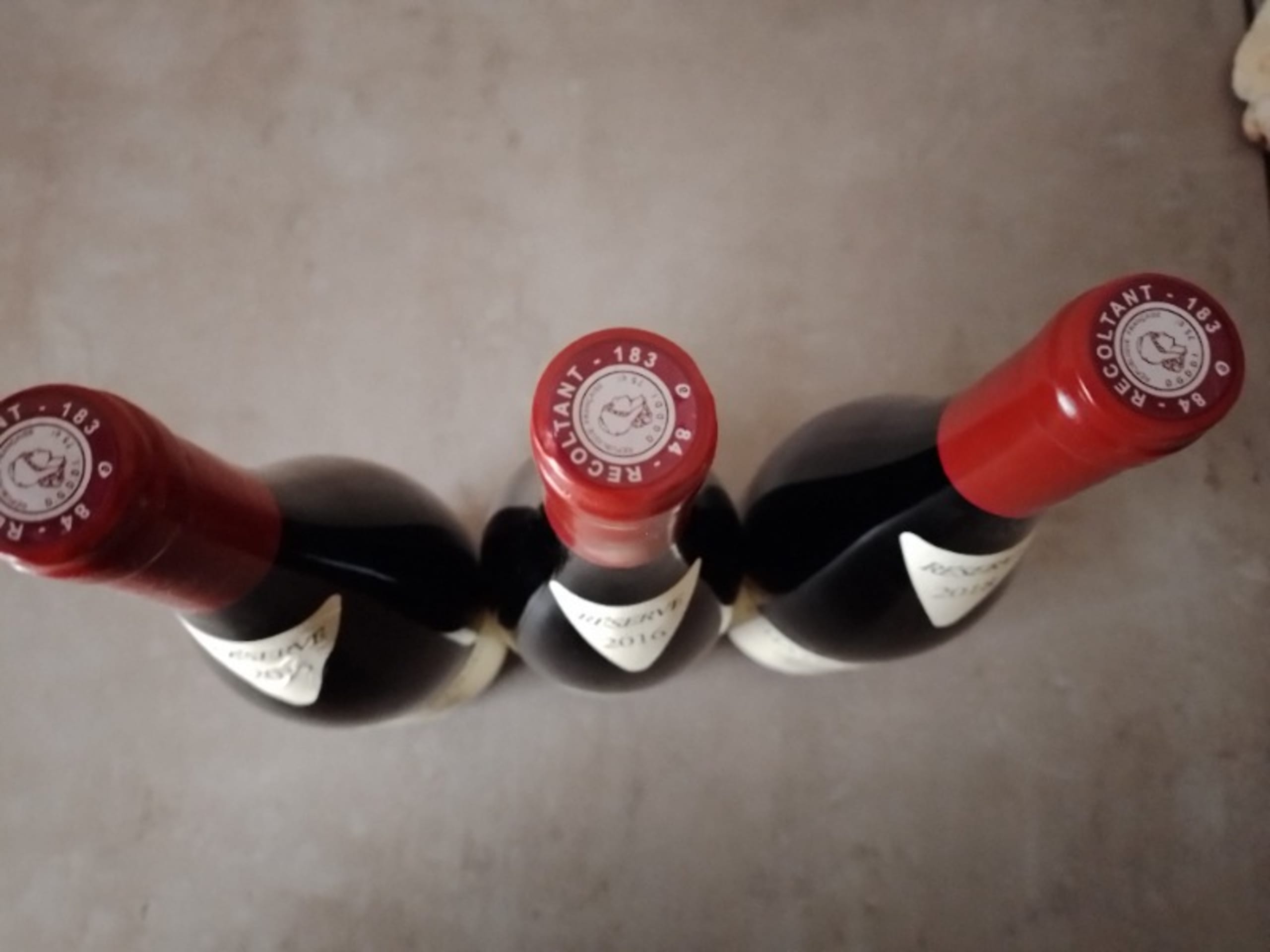 Caps